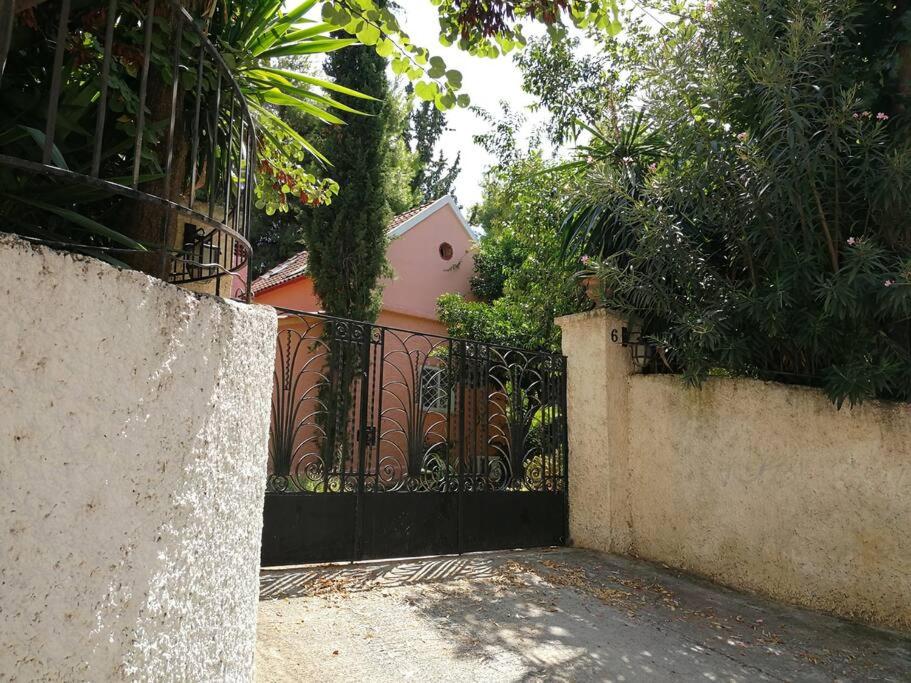Villa with a big garden