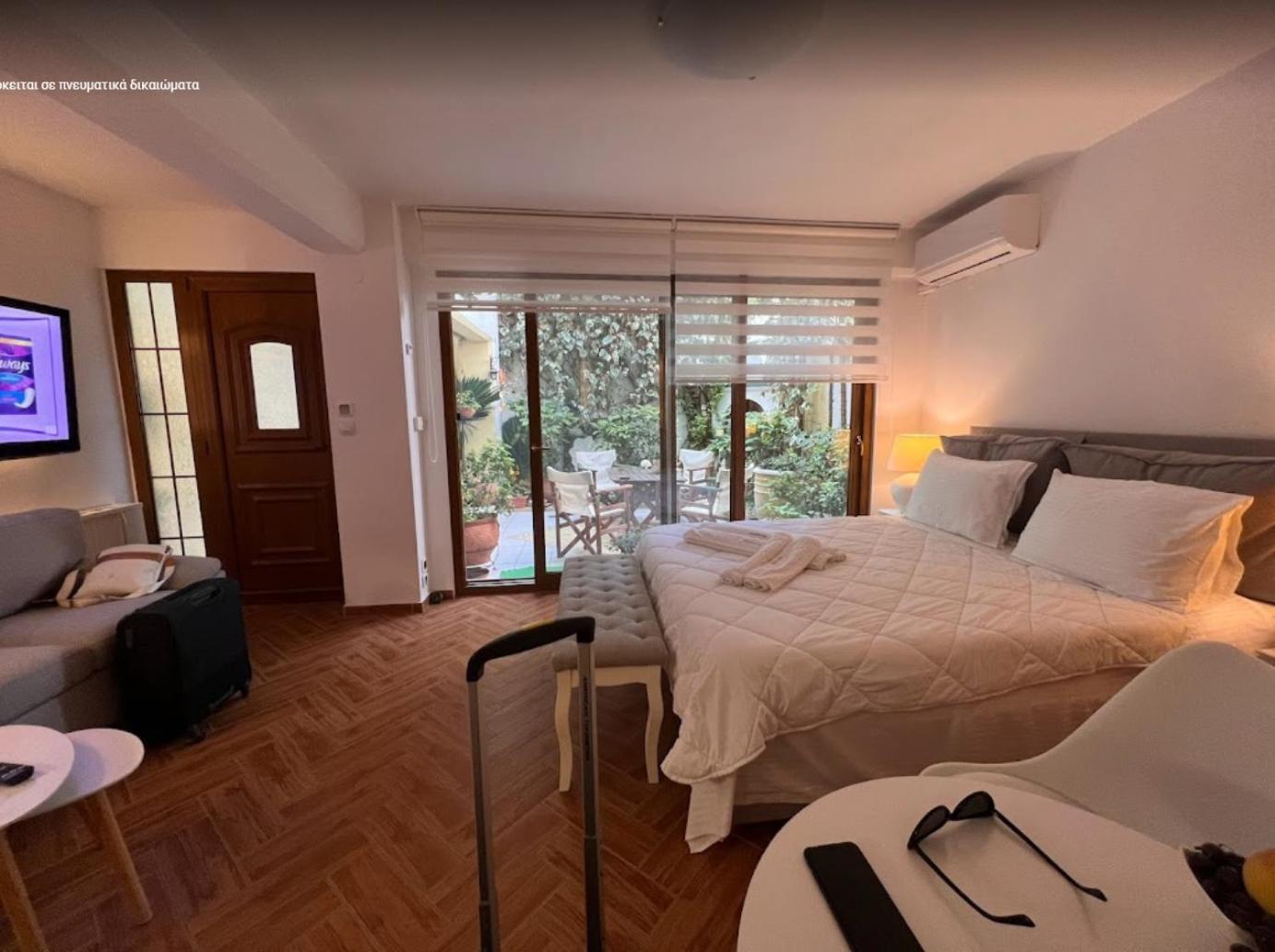 Studio Apollonia photo 3