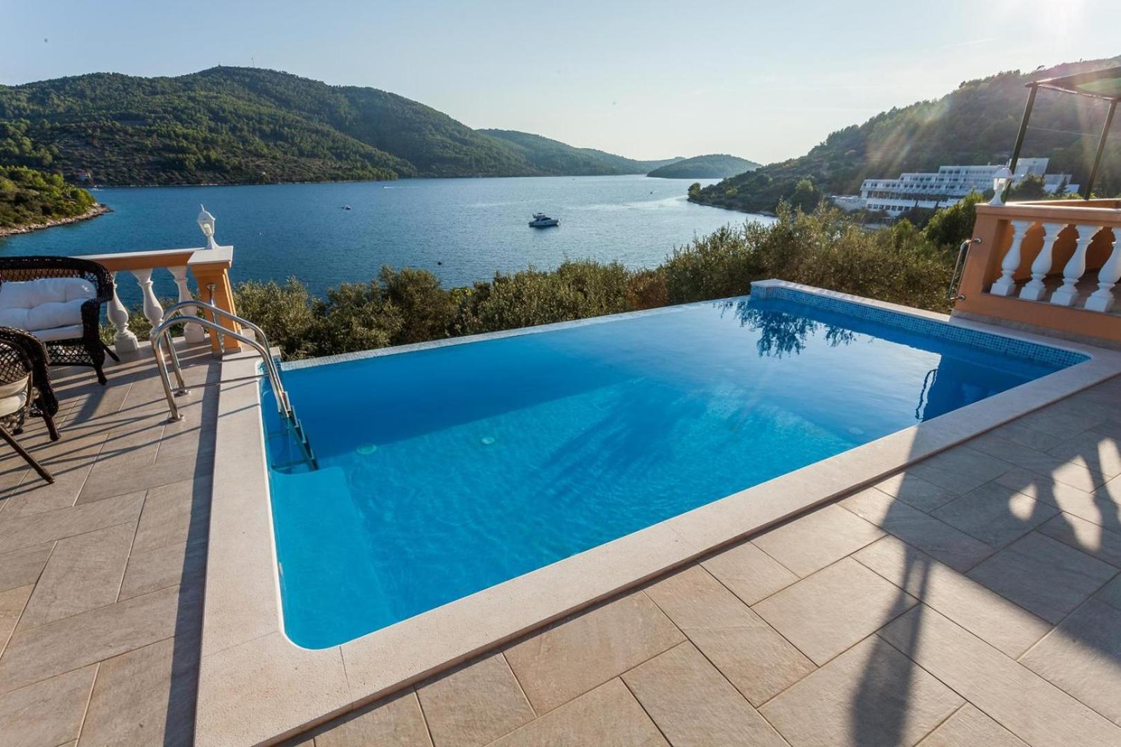 Holiday Home Nina Plitvine