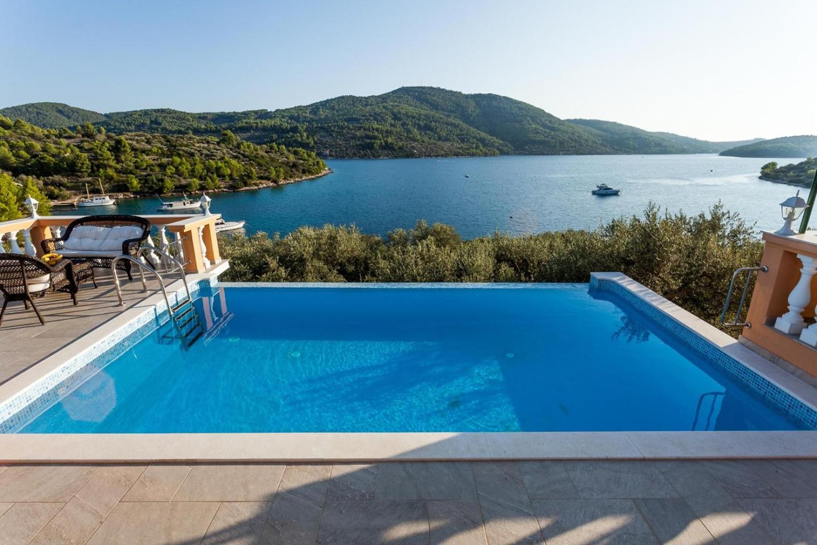 Holiday Home Nina Plitvine