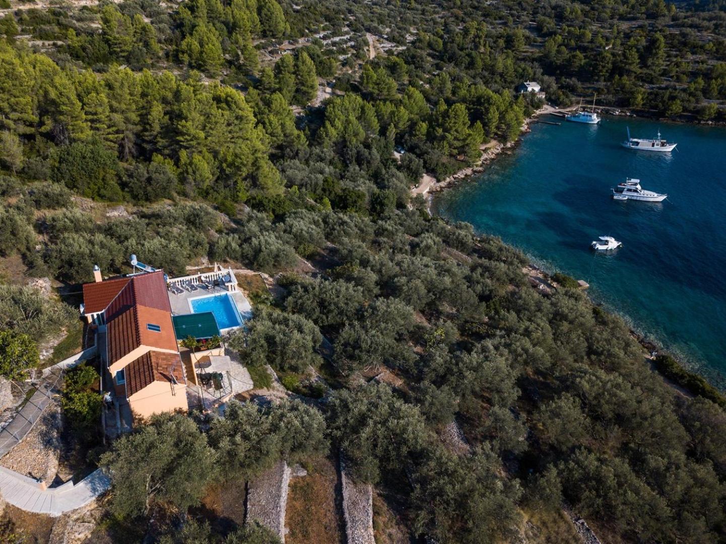 Holiday Home Nina Plitvine
