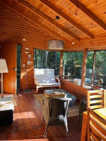 2 Cabañas y Quincho con Orilla a Lago Privado, Ensenada Camino Cascadas