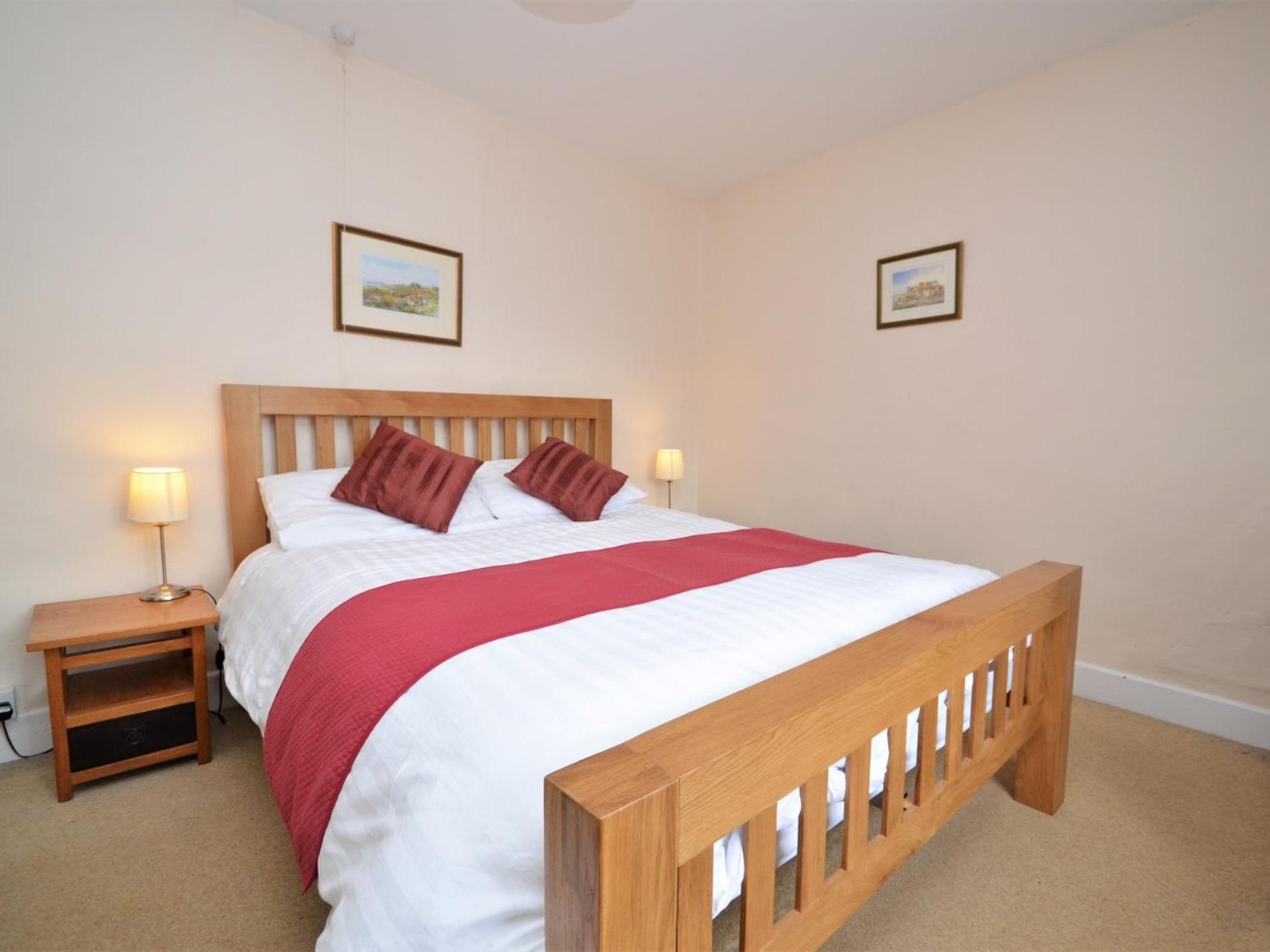 3 Bed in Exeter oc-harri view 5