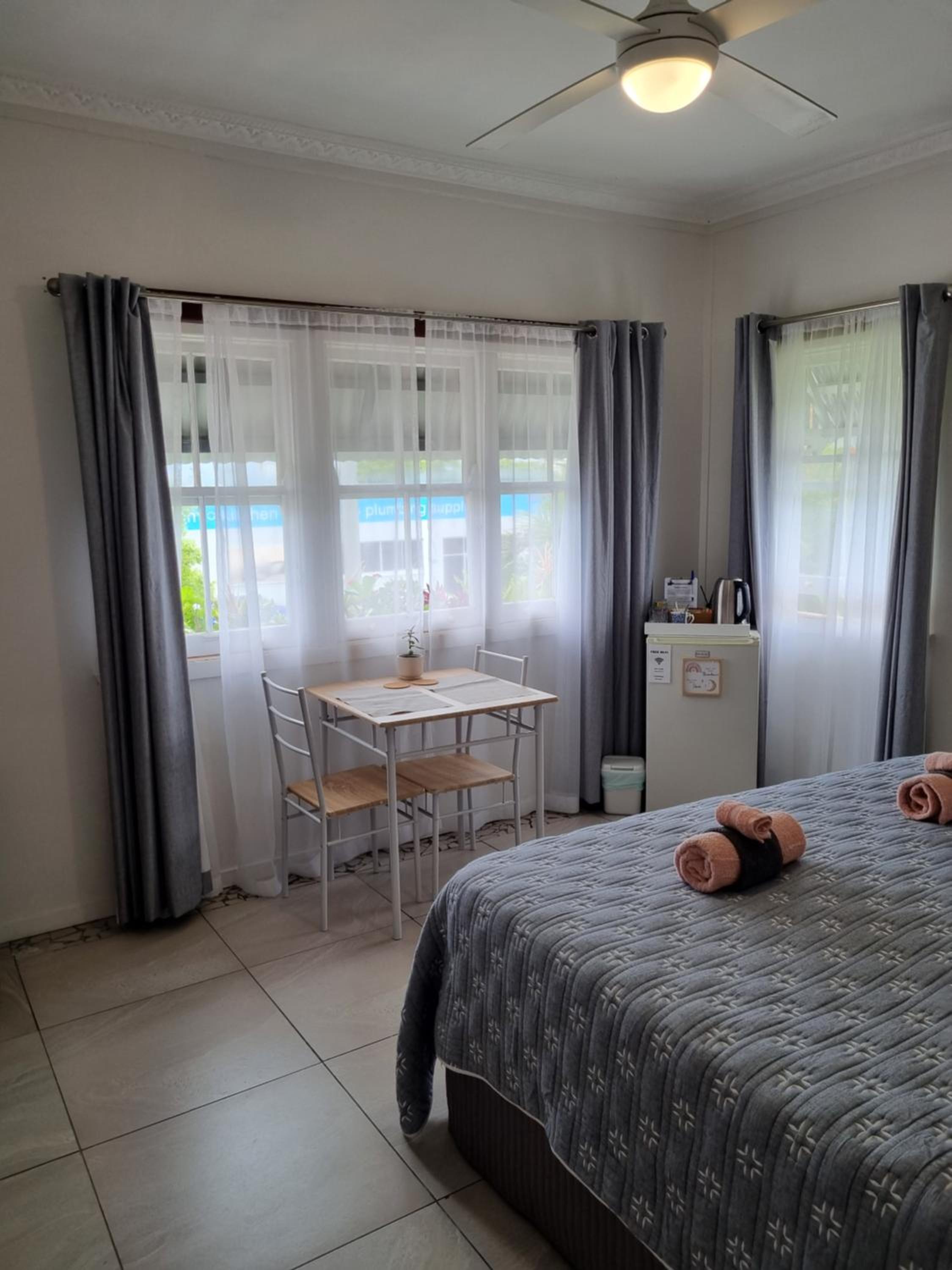 GUESTHOUSE on REGENT BnB- Comfortable & Afforable Accommodation