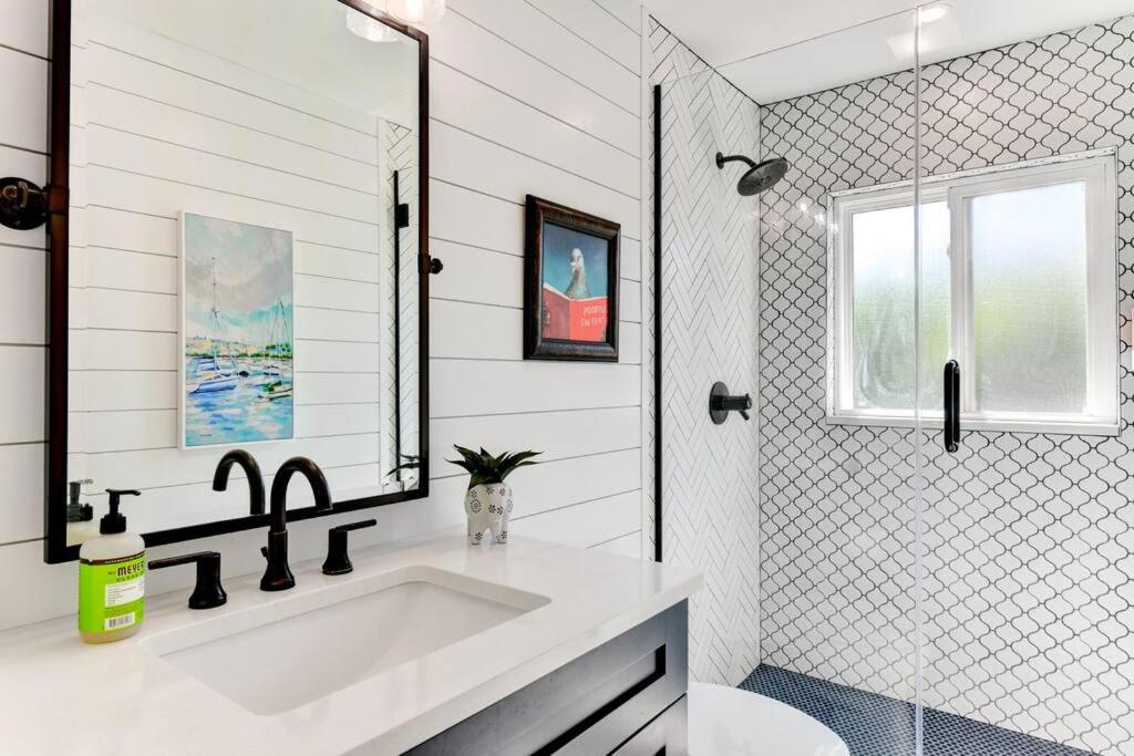 Dockside Dreams w/ Pool and Spa view 5