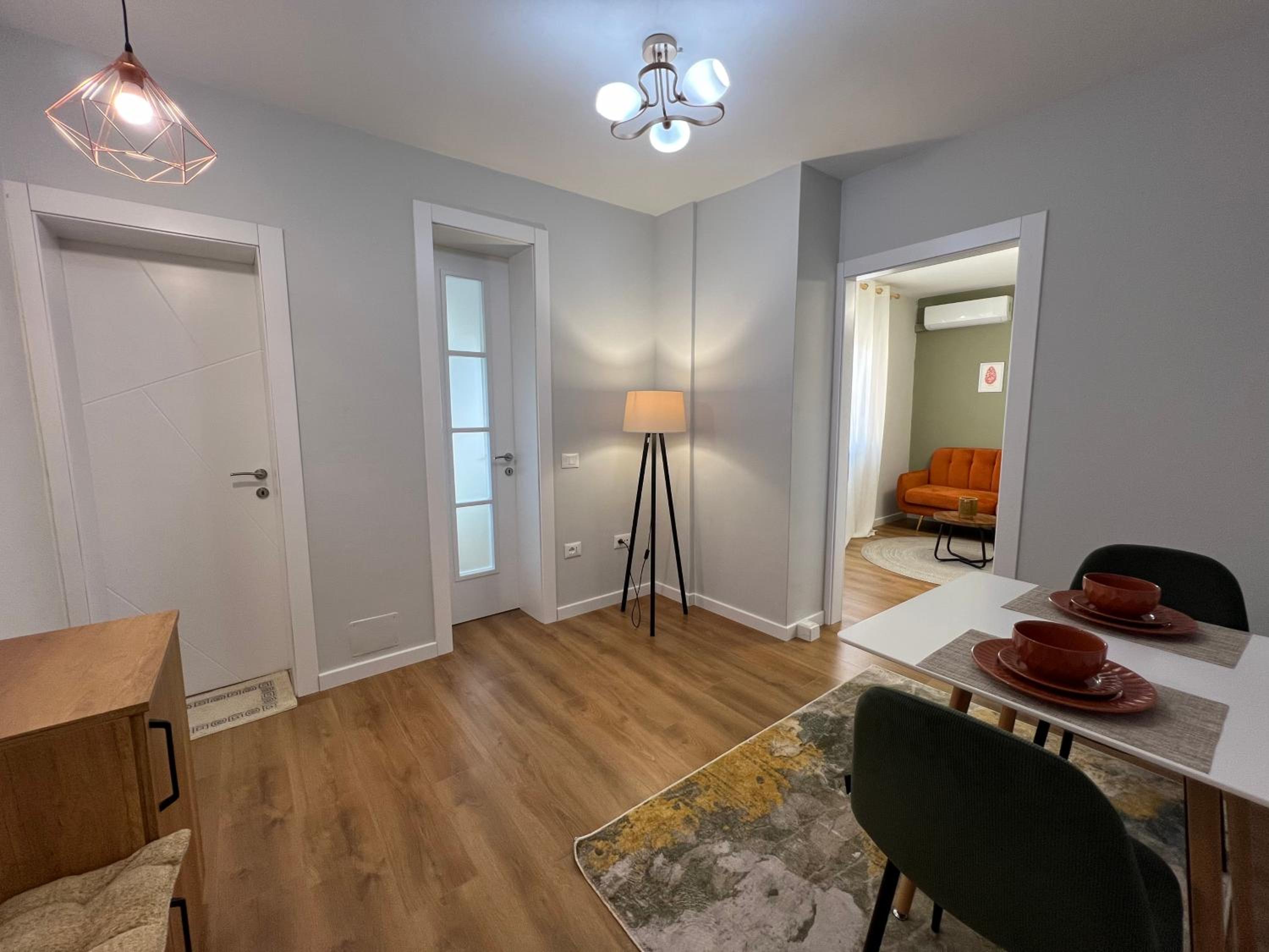 Cane Apartment Mosaic