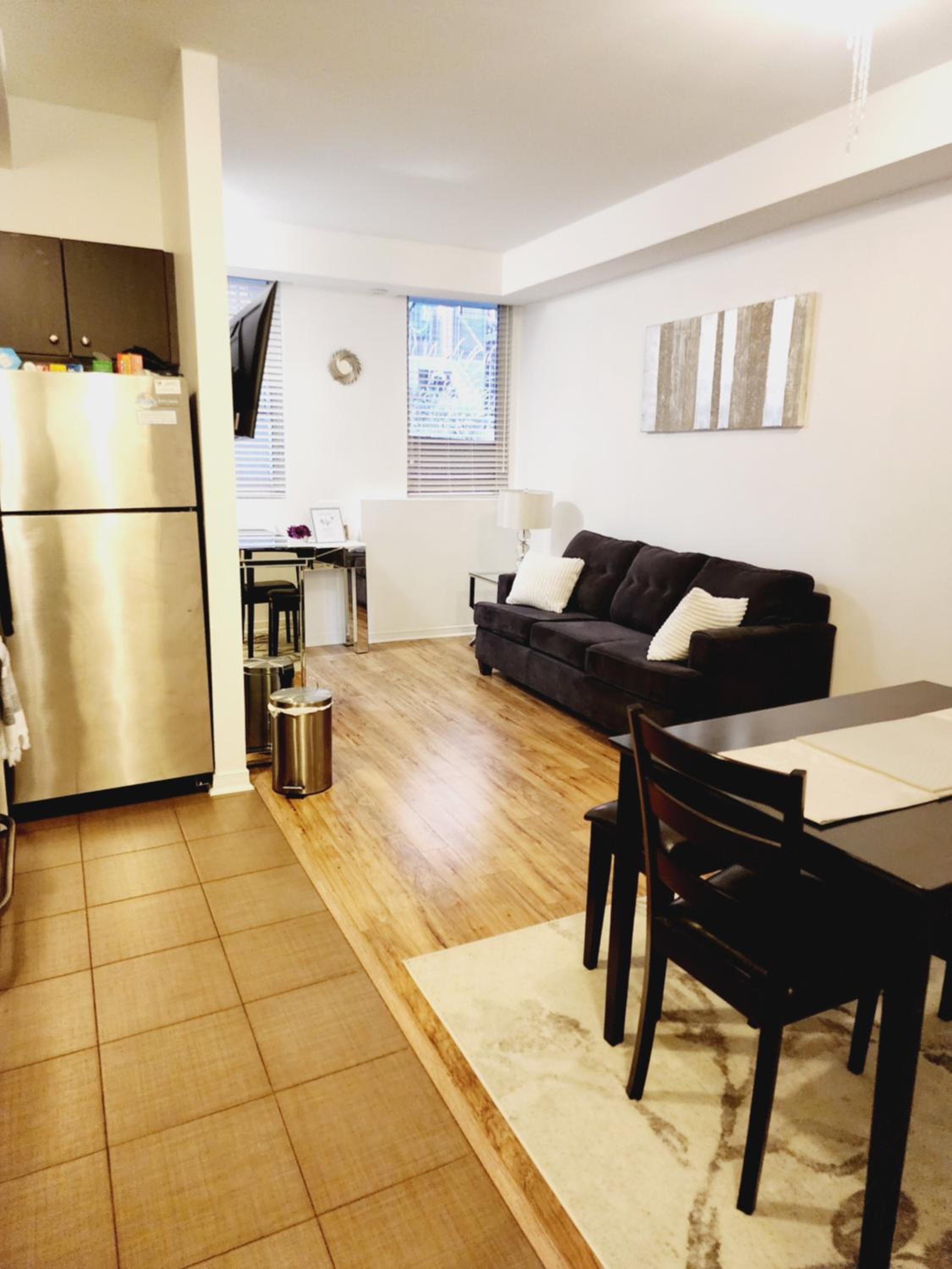 Beautiful Townhouse Near Yorkdale Mall, Wilson Subway