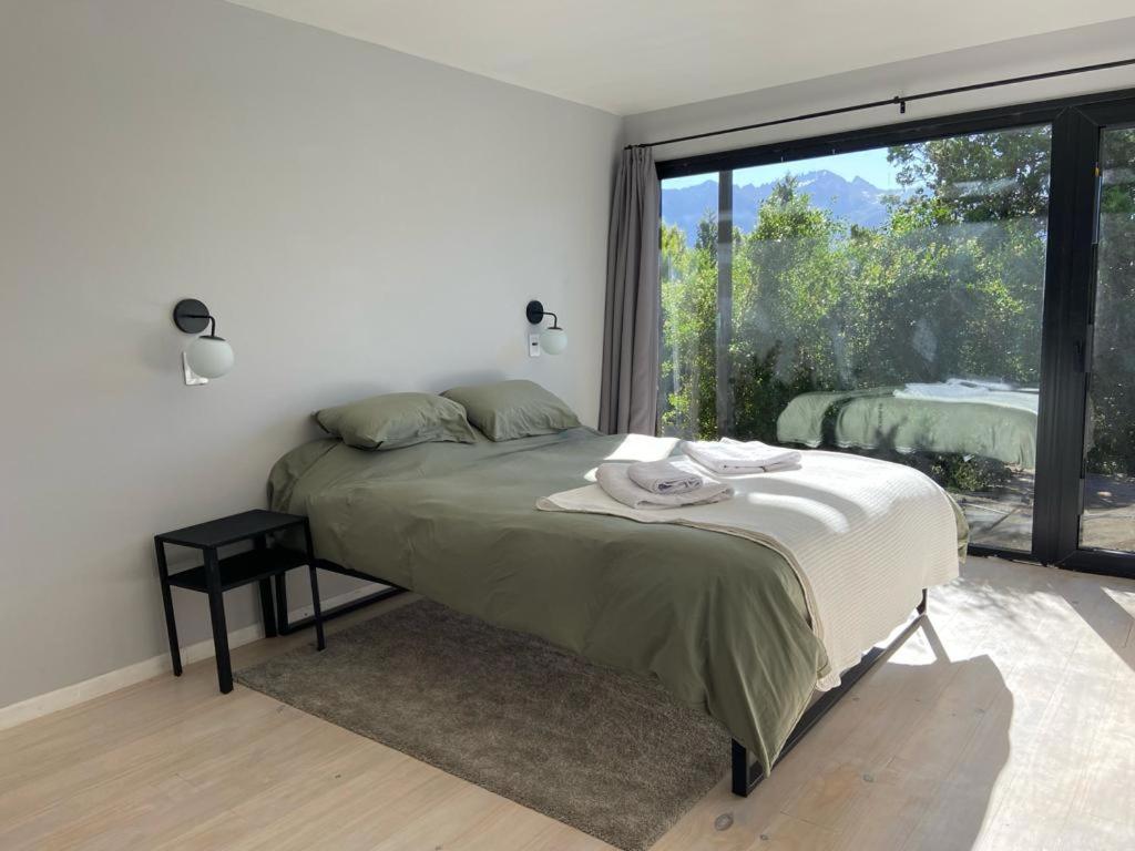 Casa Huilco- Panoramic Lake and Mountain Views