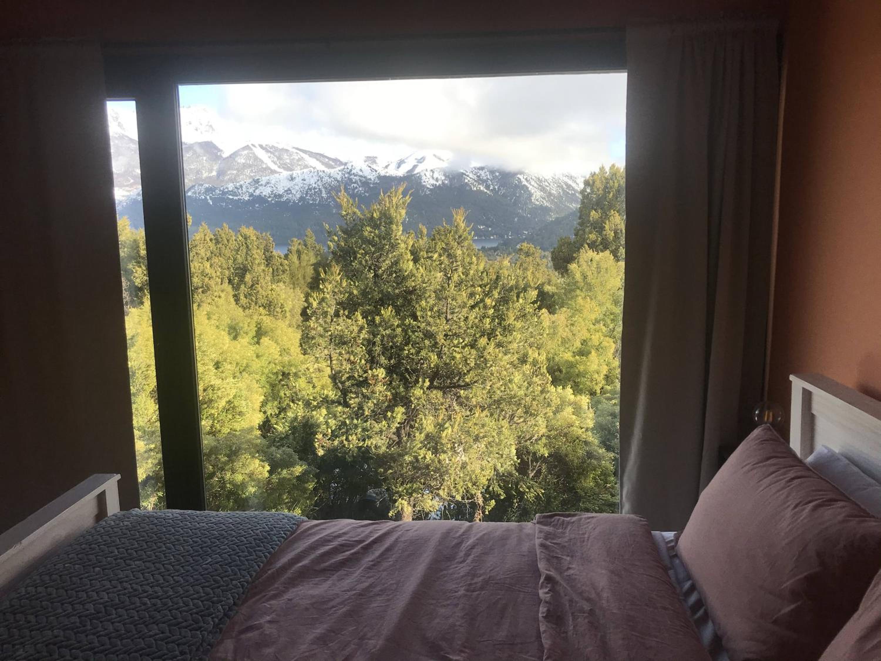 Casa Huilco- Panoramic Lake and Mountain Views