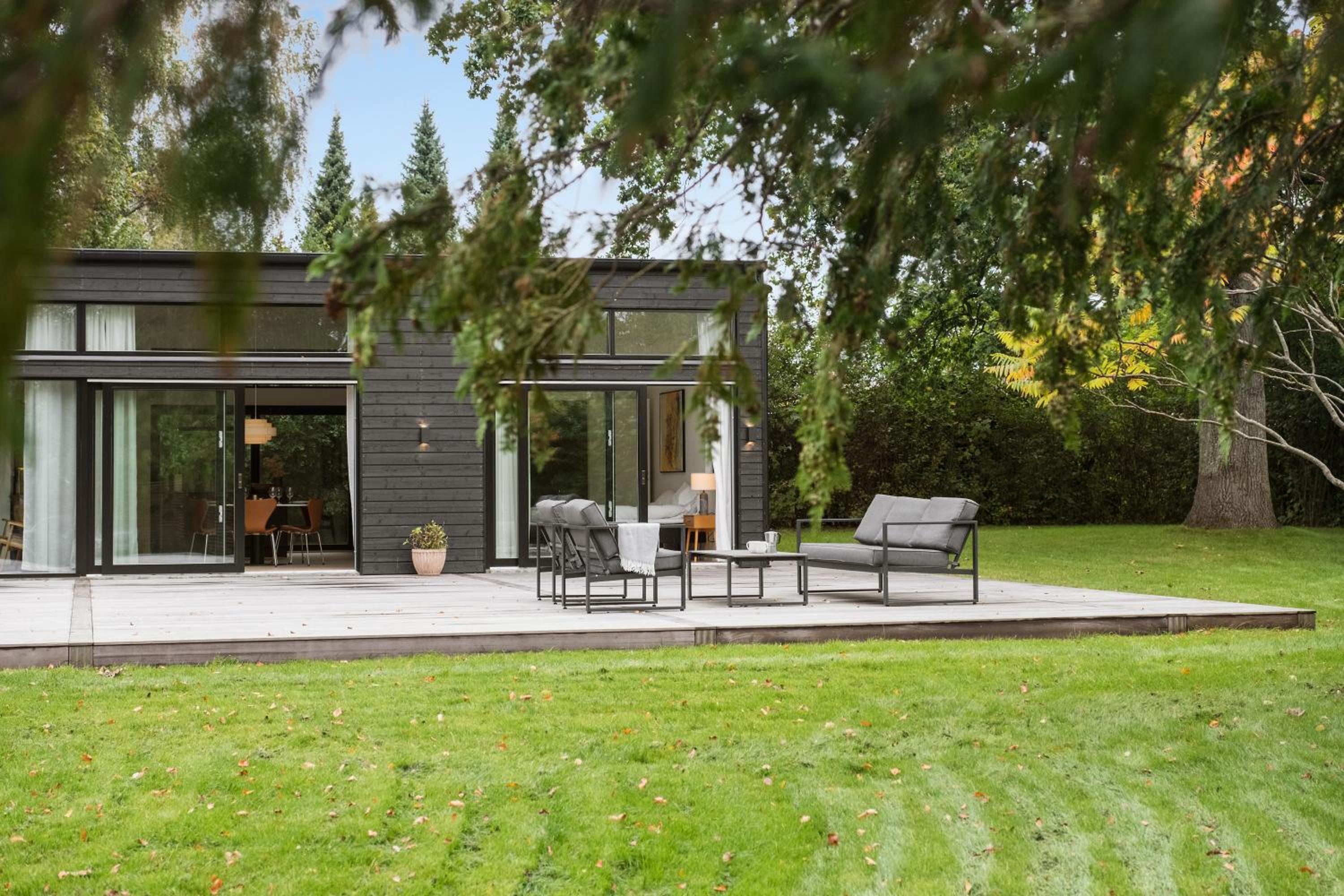 New retreat! Tucked away in peaceful surroundings
