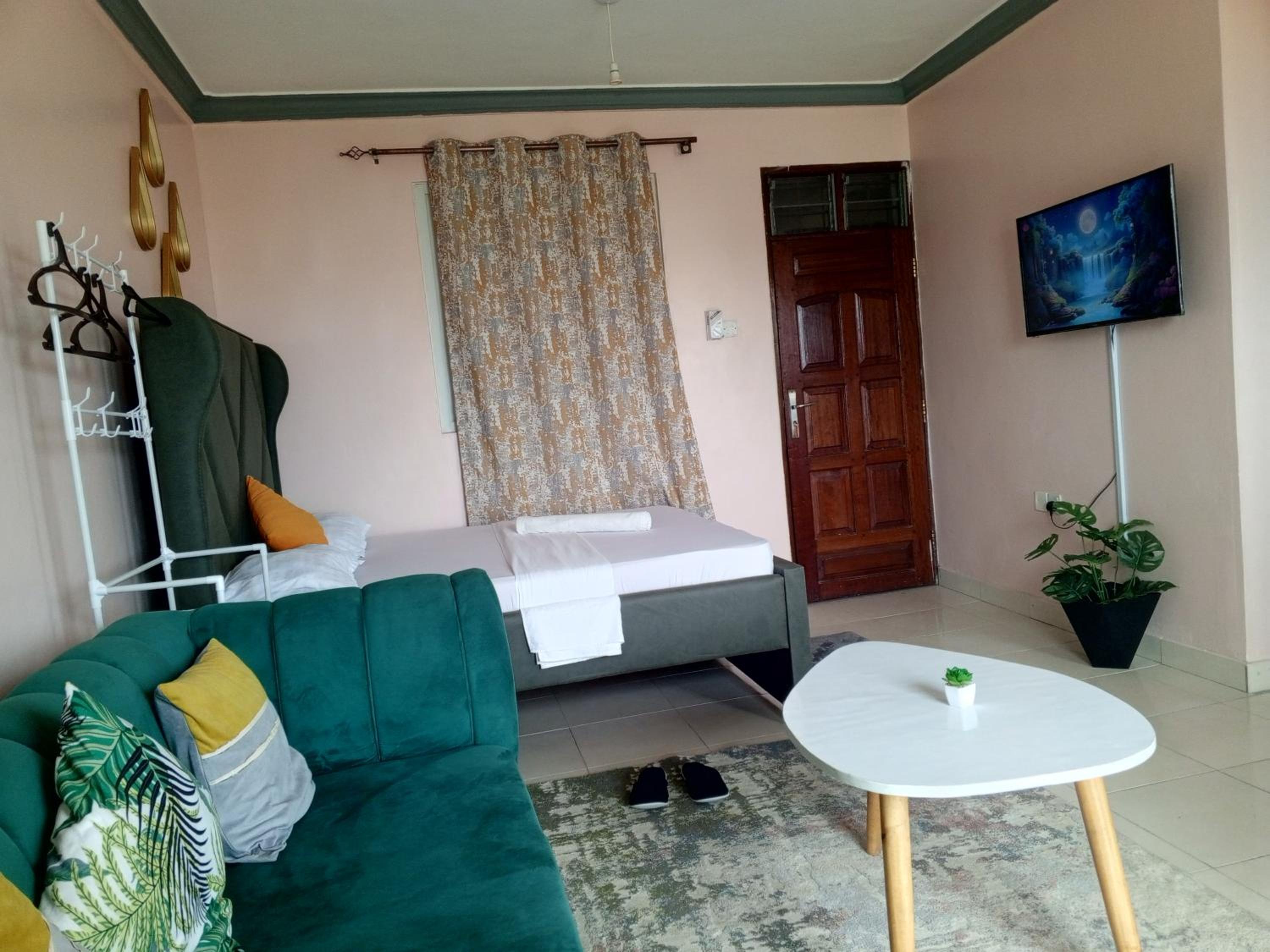 Yellow house studio