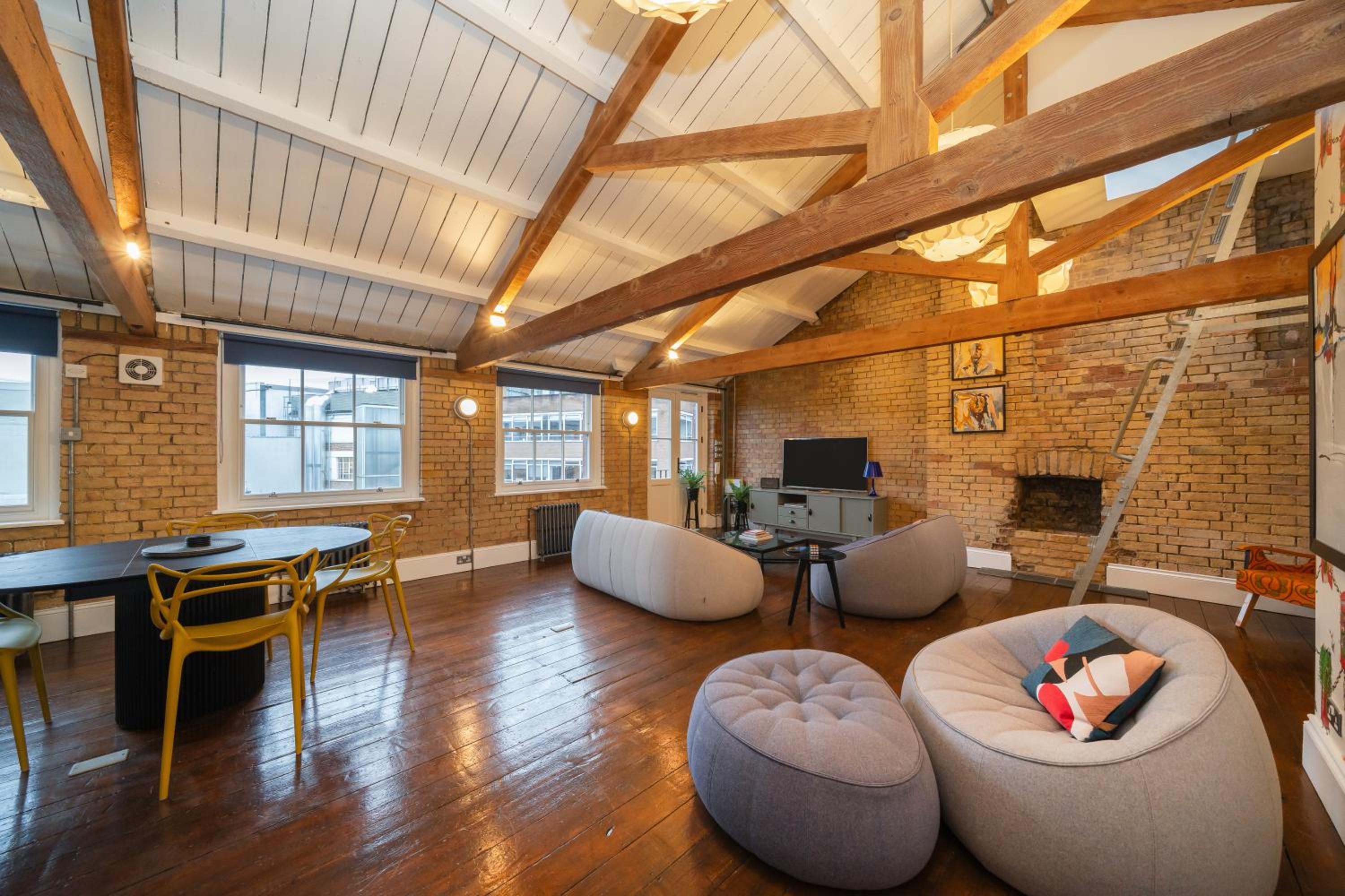 Crashpads Shoreditch Apartments - The Club Row Collection