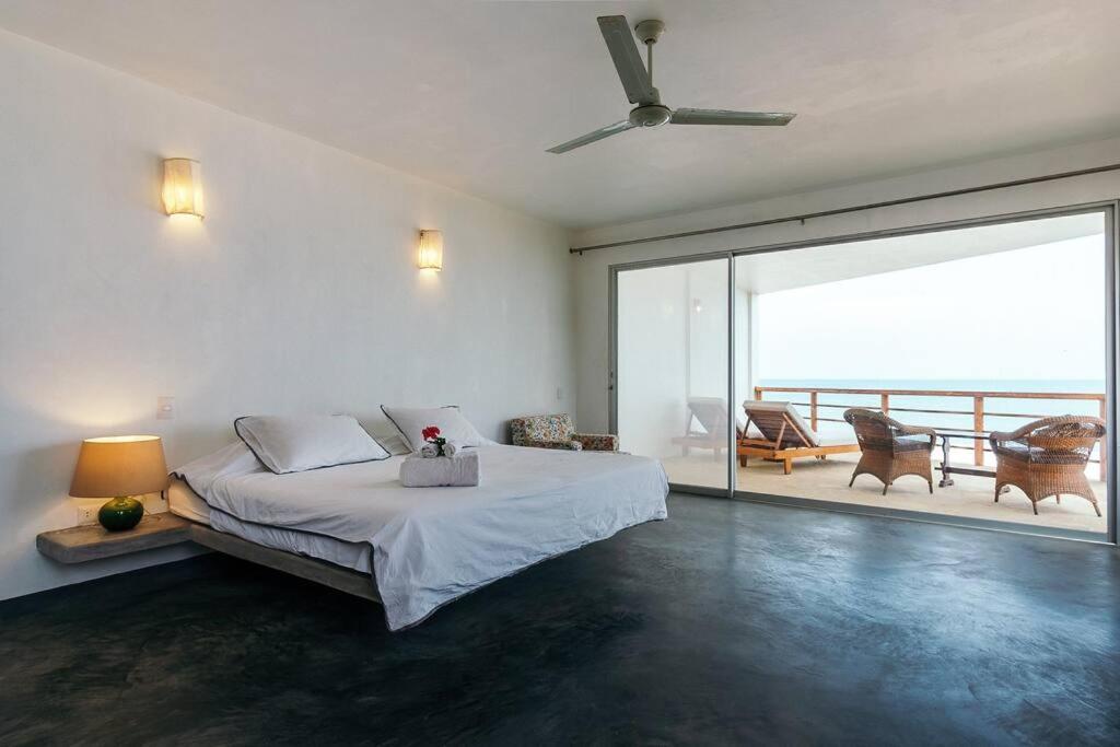 Marmot Seashore Moonset Suite