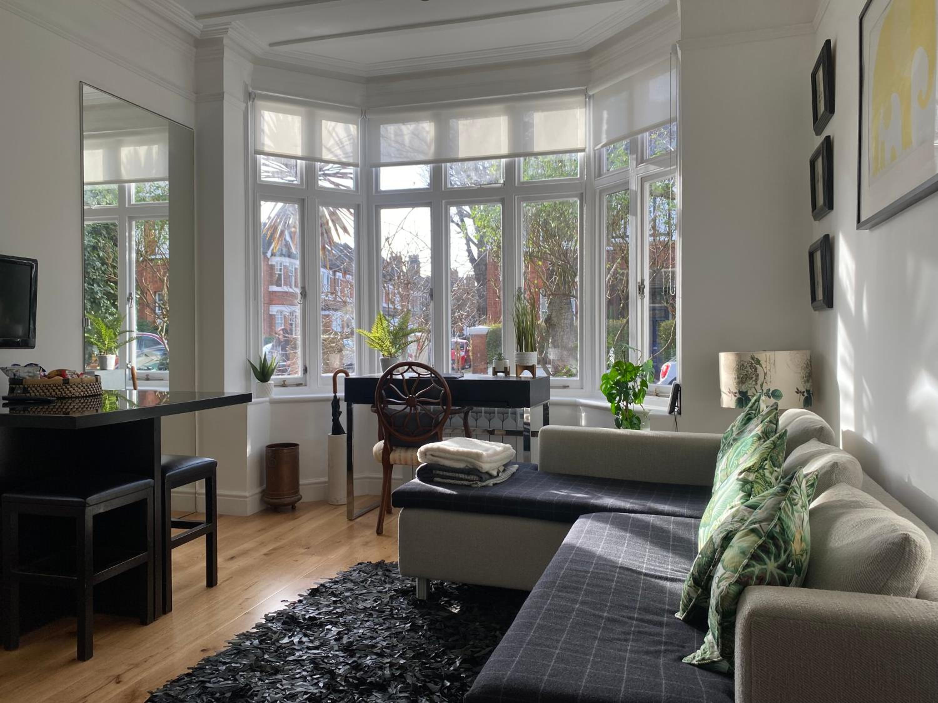 Interior Designed Flat near Kew Botanical Gardens