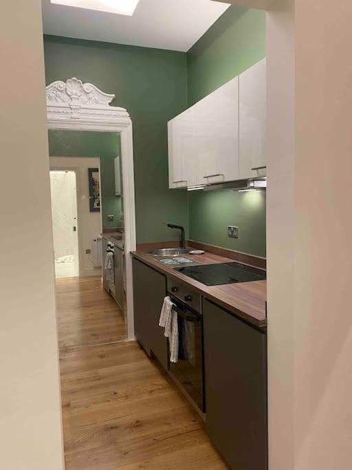 Interior Designed Flat near Kew Botanical Gardens