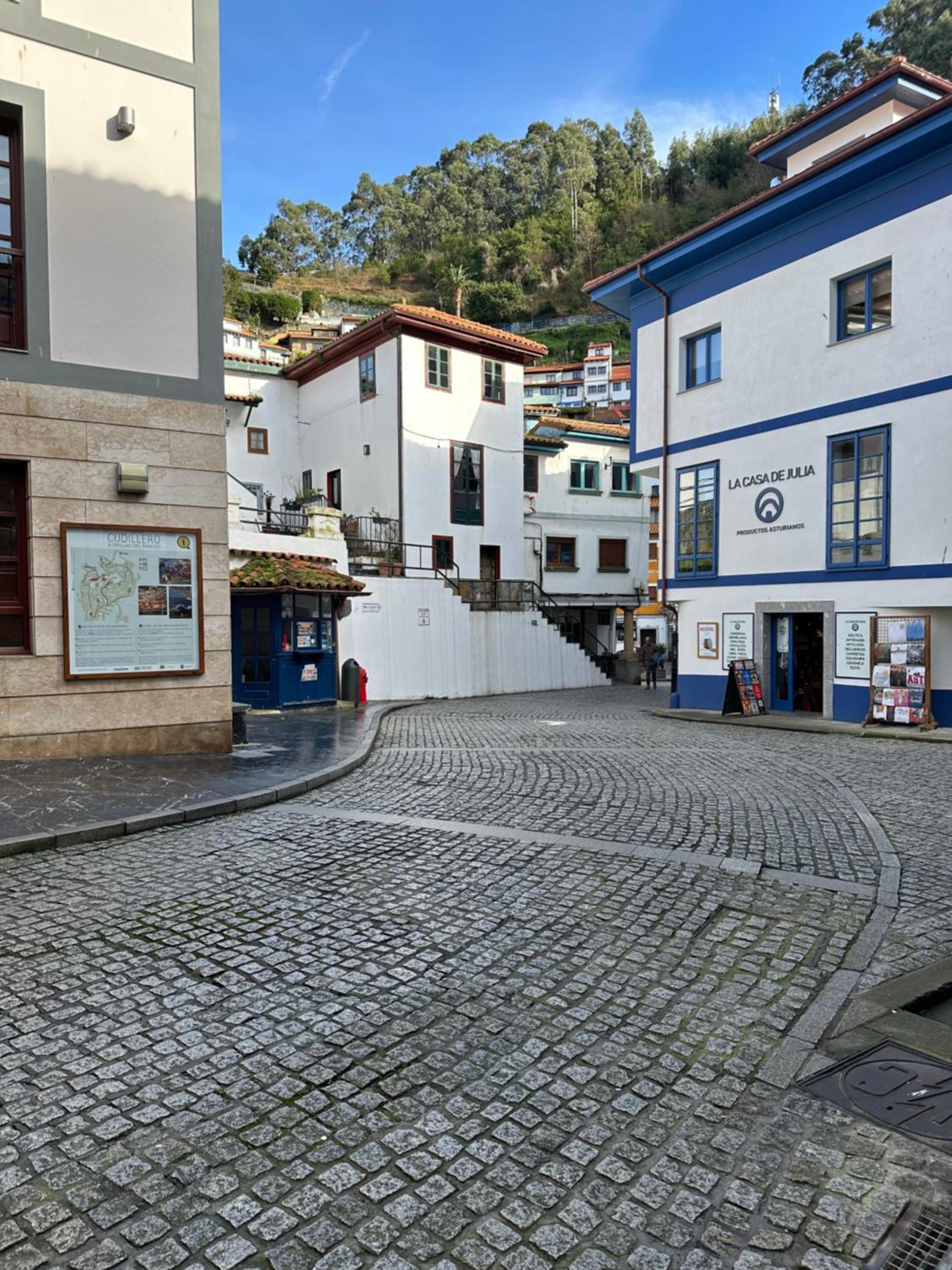 Casa Urbanín I plaza ayuntamiento