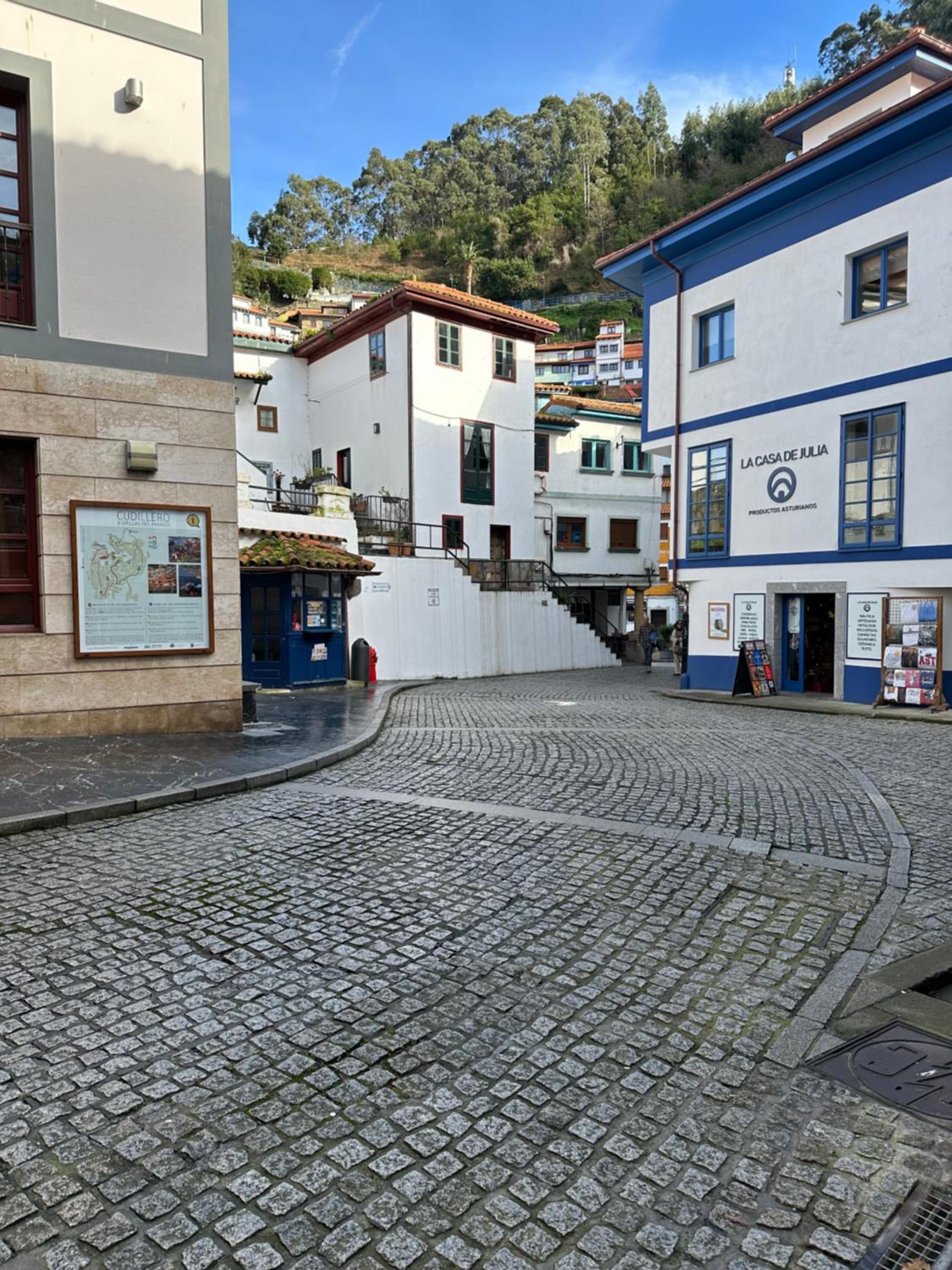 Casa Urbanín I plaza ayuntamiento