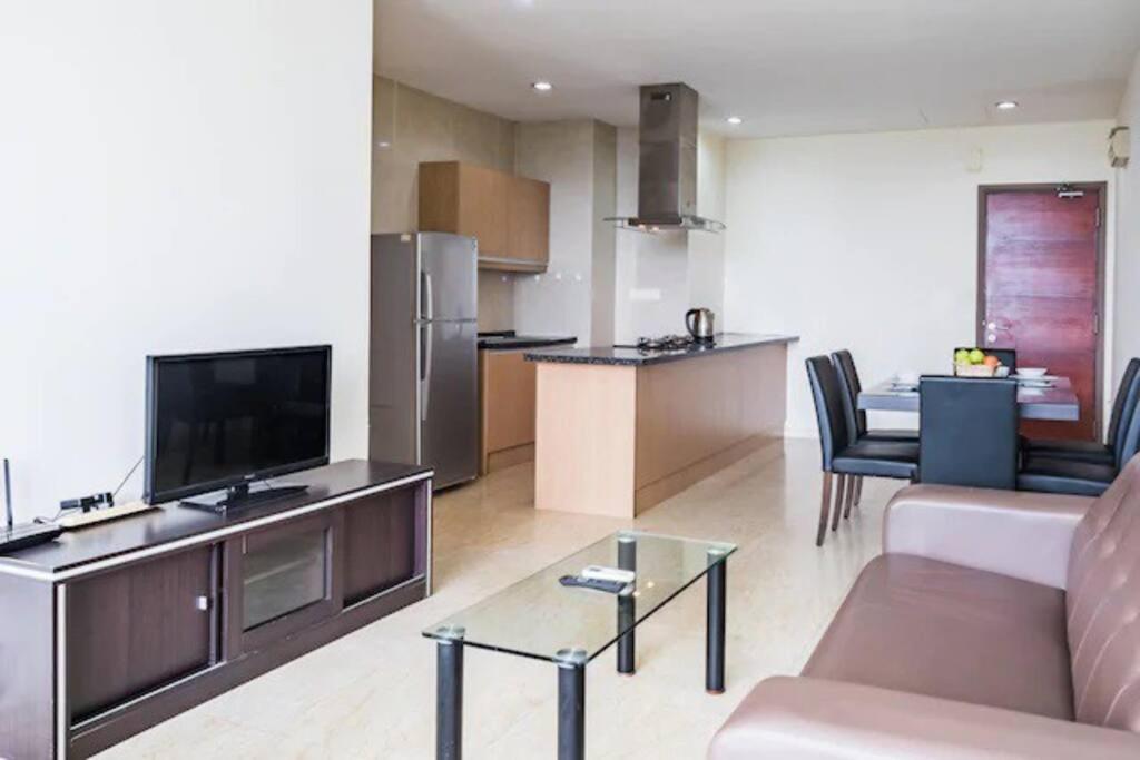 2BR 2 Bath Homestay near The Exchange TRX 4~5 pax