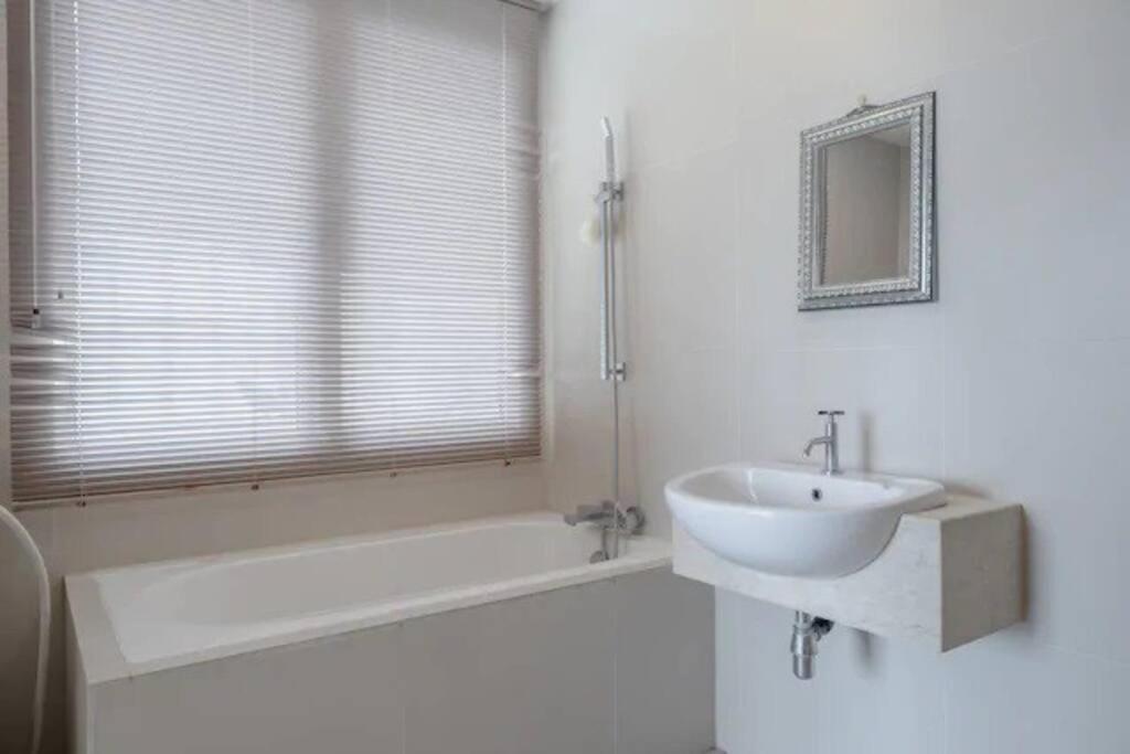 2BR 2 Bath Homestay near The Exchange TRX 4~5 pax