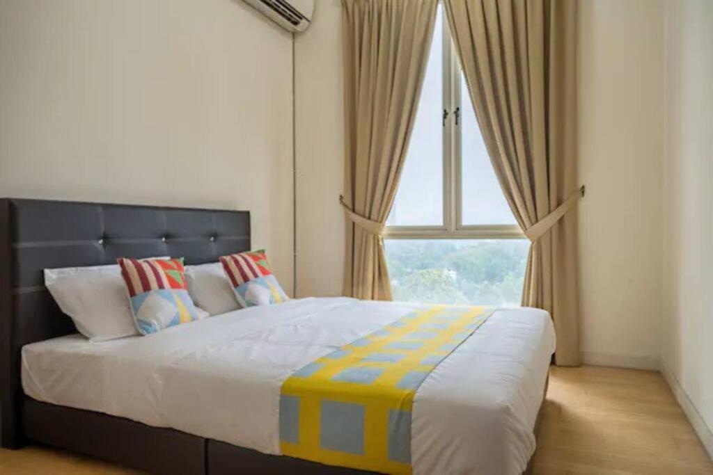 2BR 2 Bath Homestay near The Exchange TRX 4~5 pax