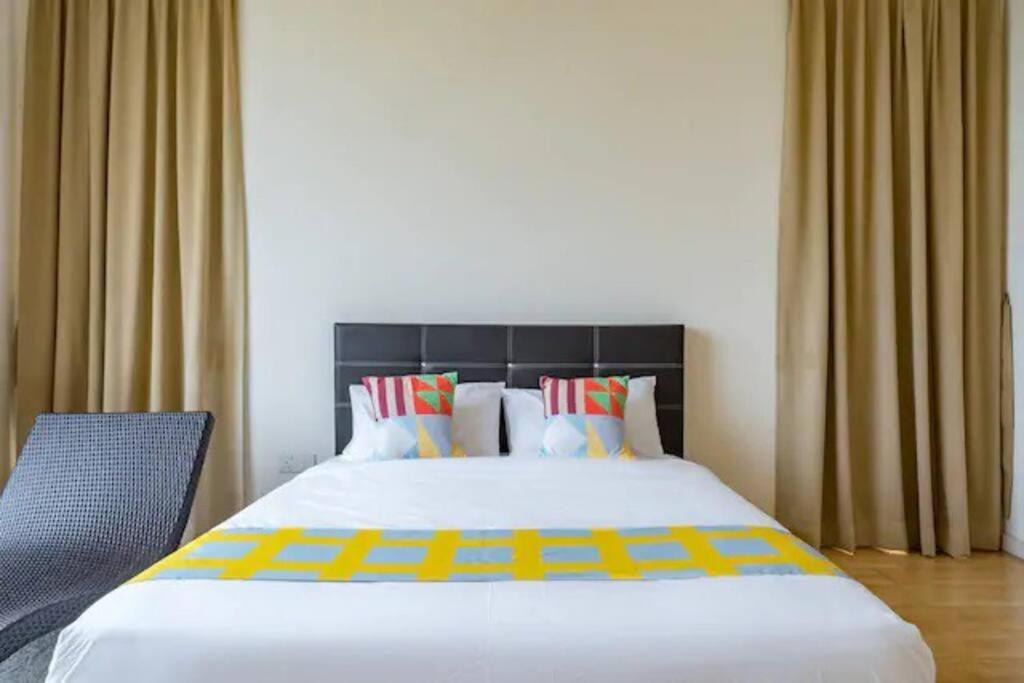2BR 2 Bath Homestay near The Exchange TRX 4~5 pax