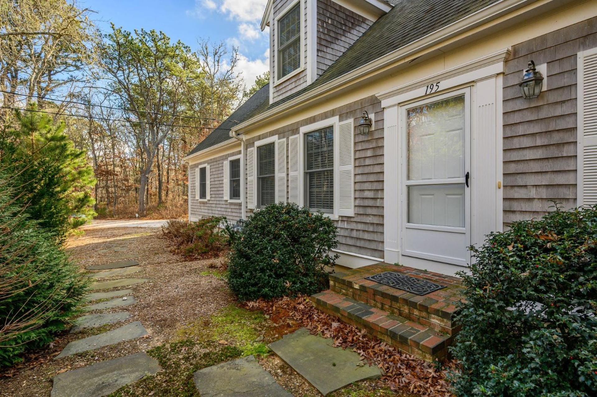195 Long Pond Drive Harwich Cape Cod - Cape Time