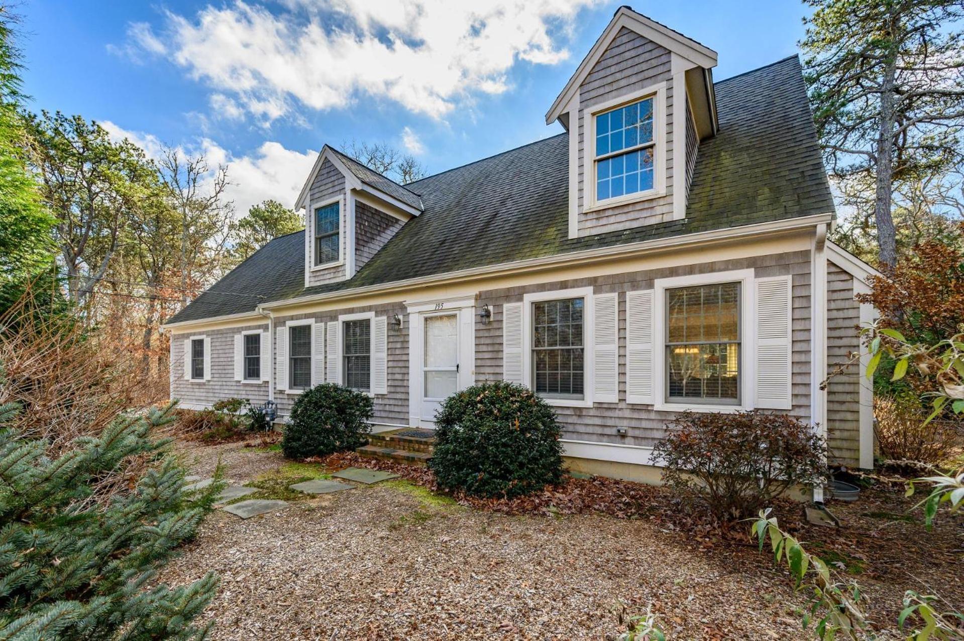 195 Long Pond Drive Harwich Cape Cod - Cape Time