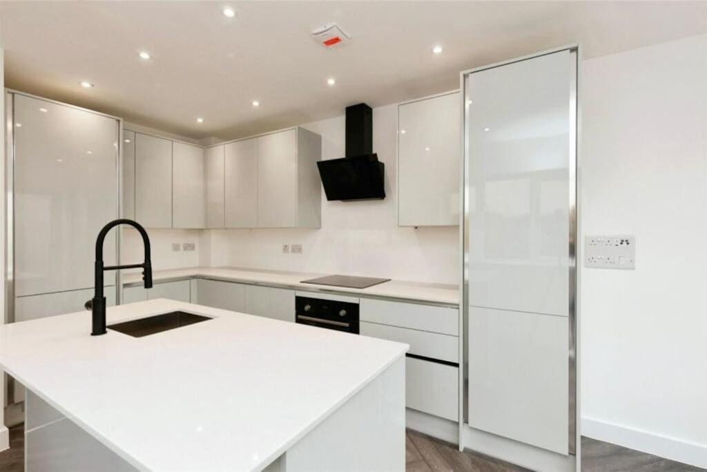 Brand new modern Cheltenham home