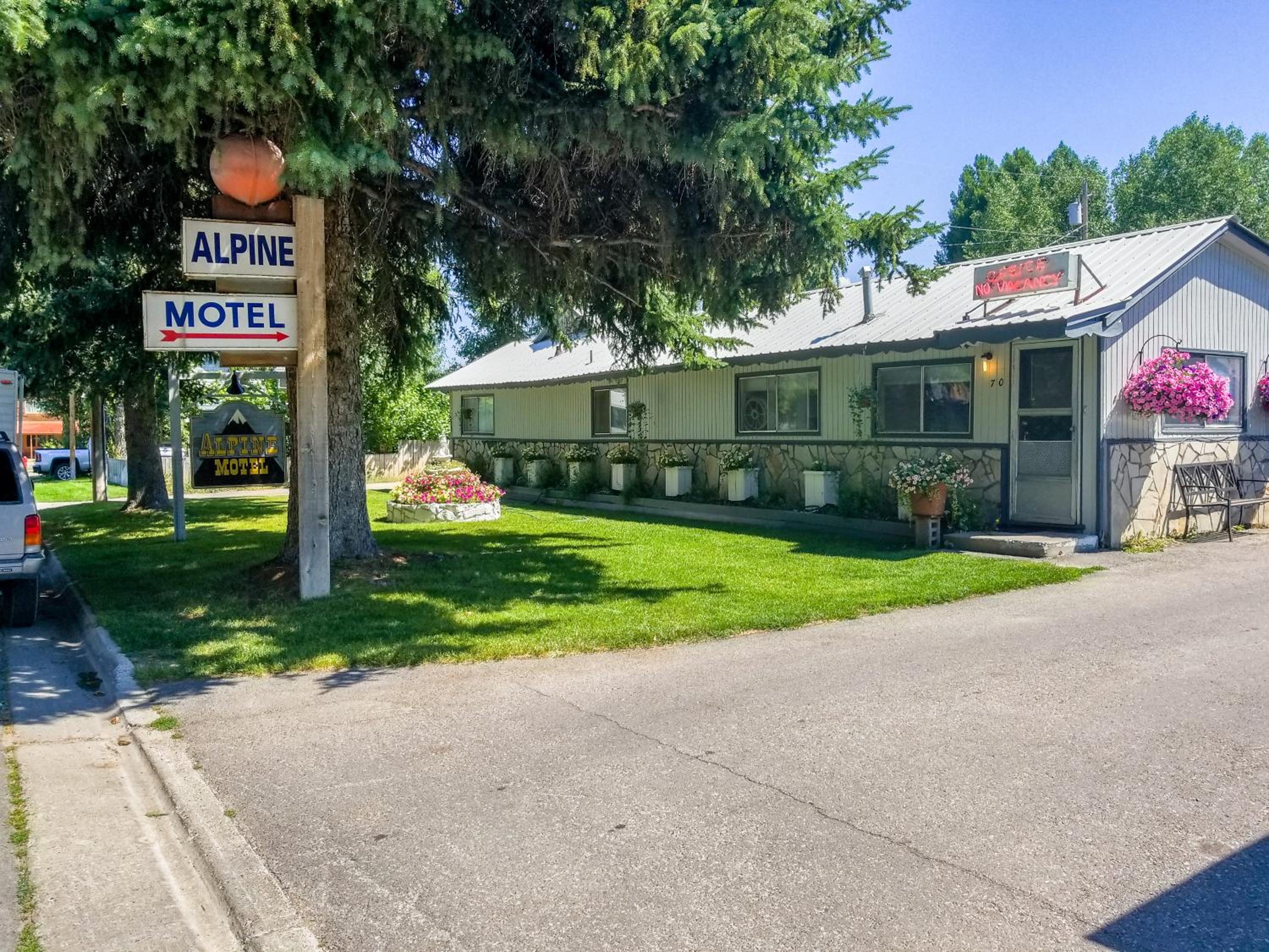 Alpine Motel view 2