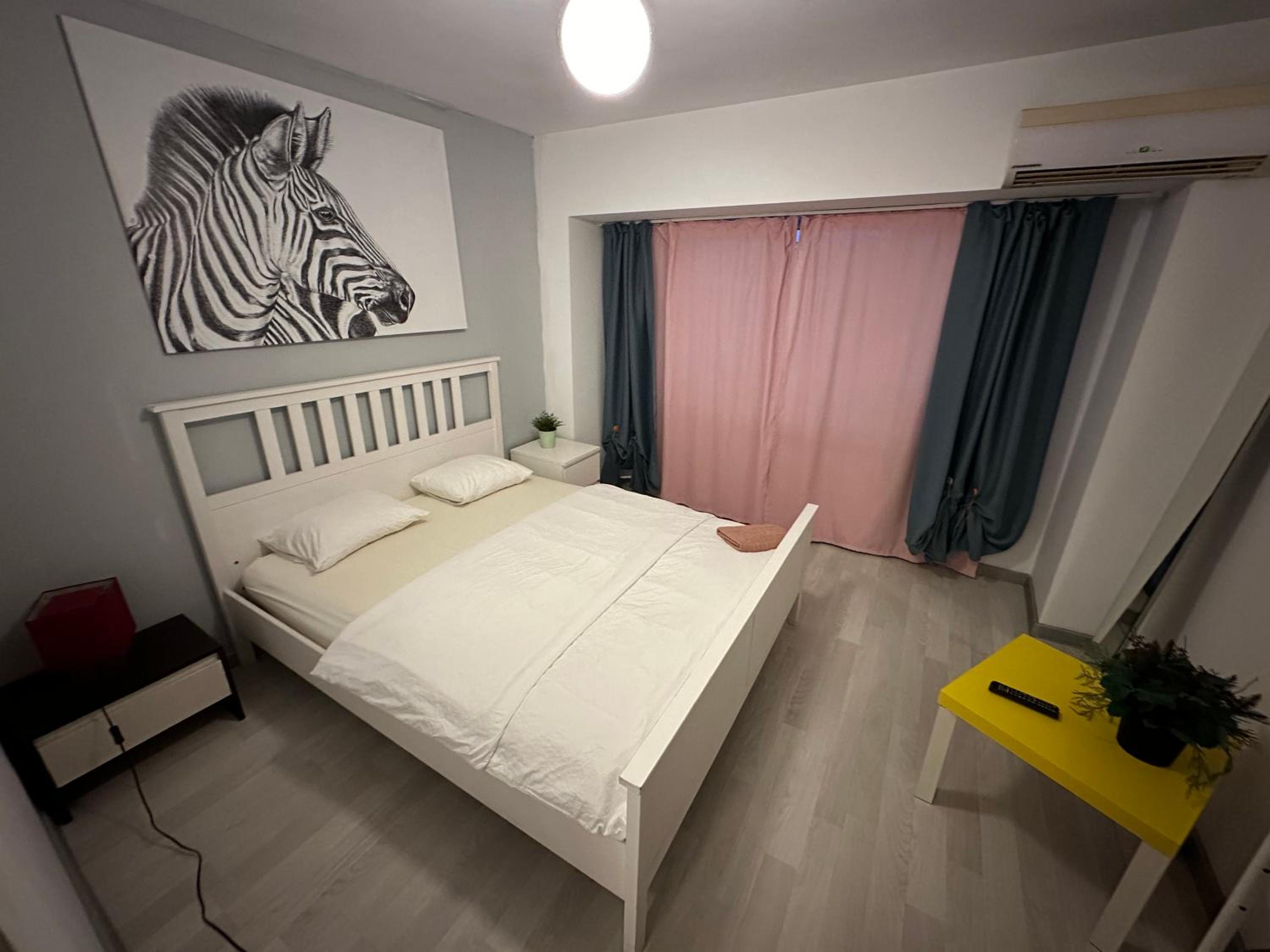 Green Apartment 63 view 5