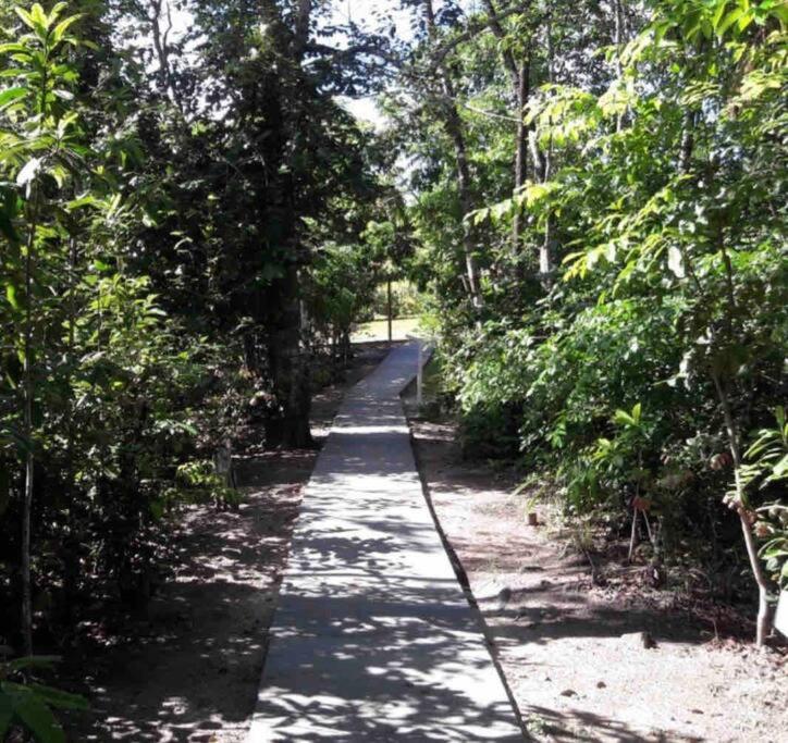 Casa Garden - Praia do Forte - 5 suítes com serviço de diarista incluso