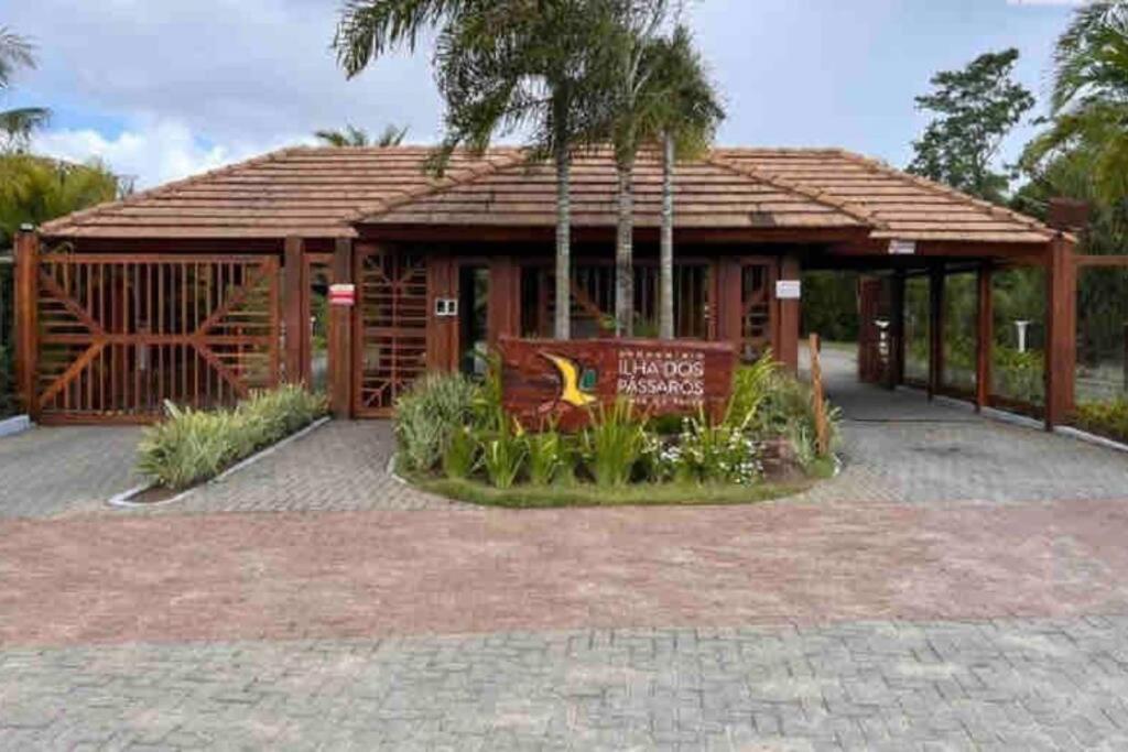 Casa Garden - Praia do Forte - 5 suítes com serviço de diarista incluso