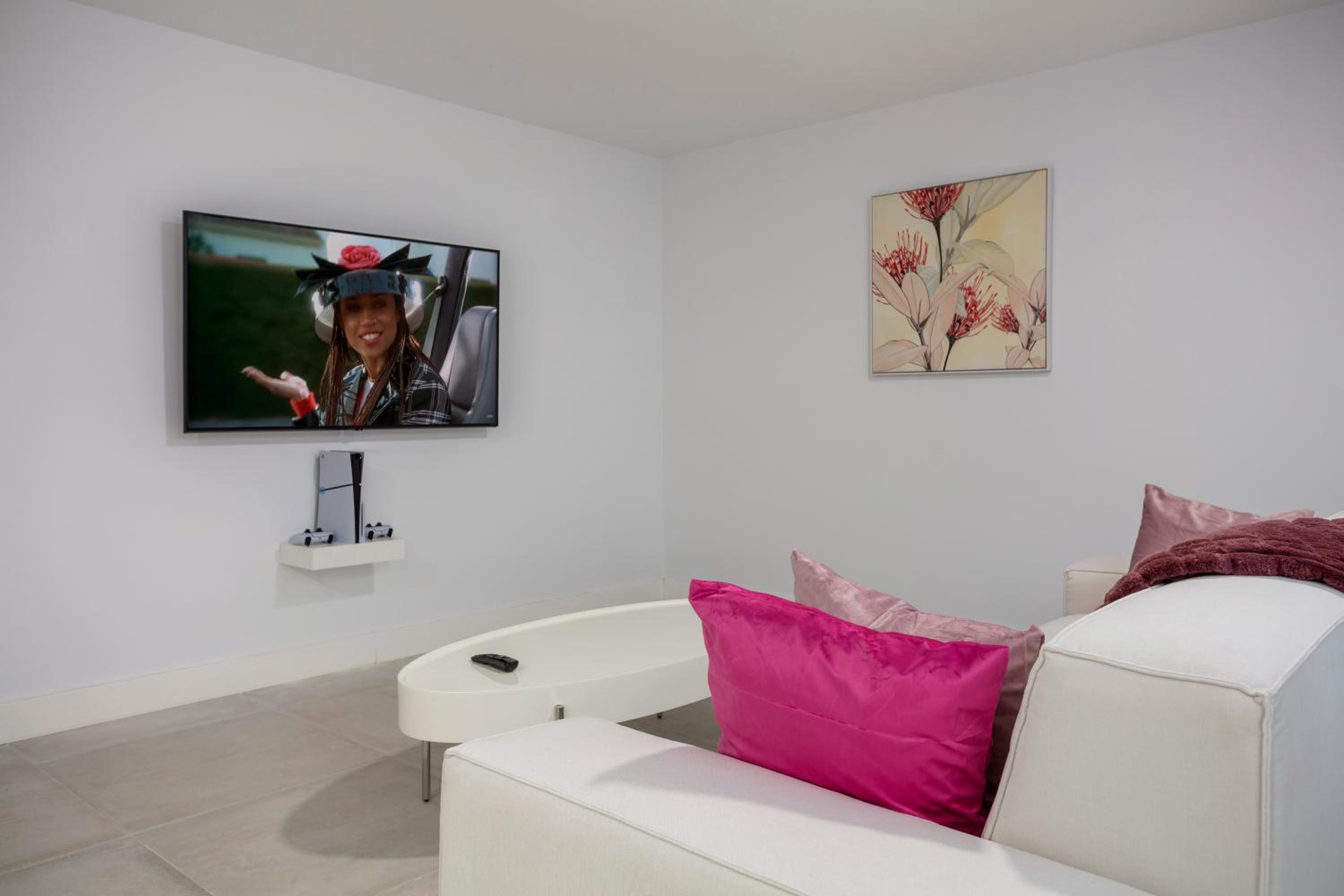 Marbella Vacations - The White House Marbella - Property Image 13