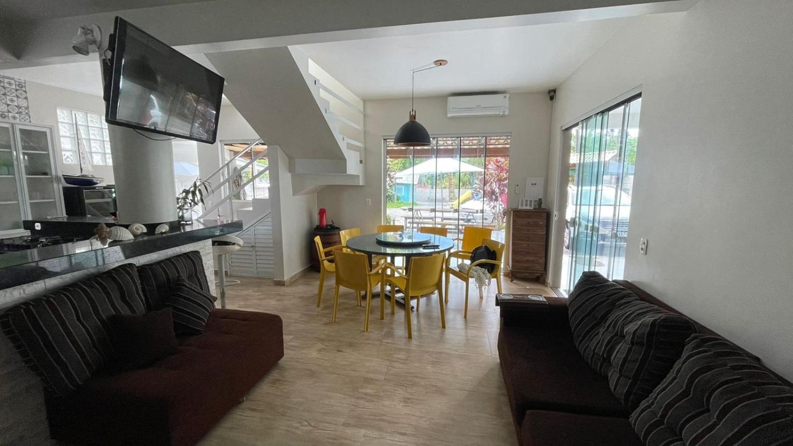 Linda casa triplex 50 metros do mar