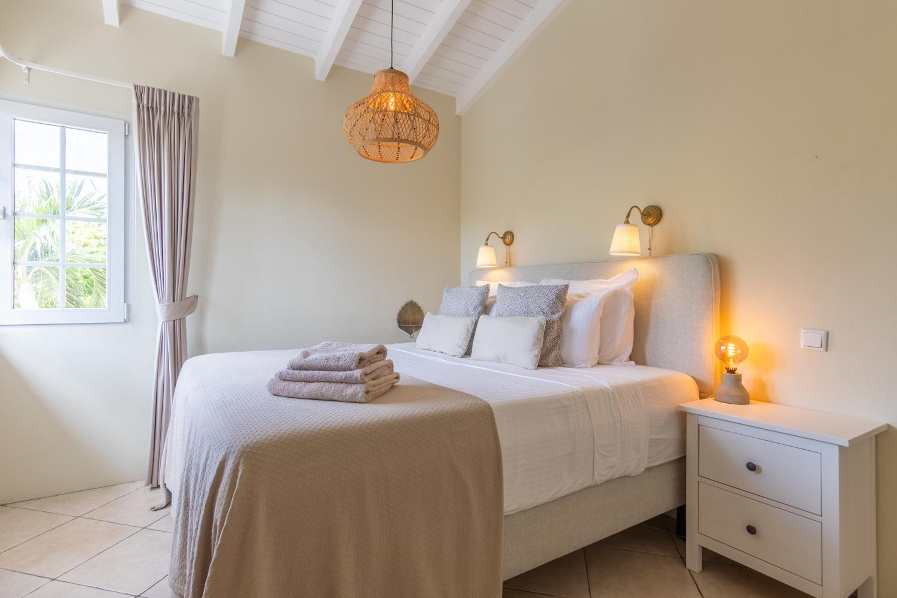 Jasmins Pikaflor Penthouse Spanish Water Jan Thiel