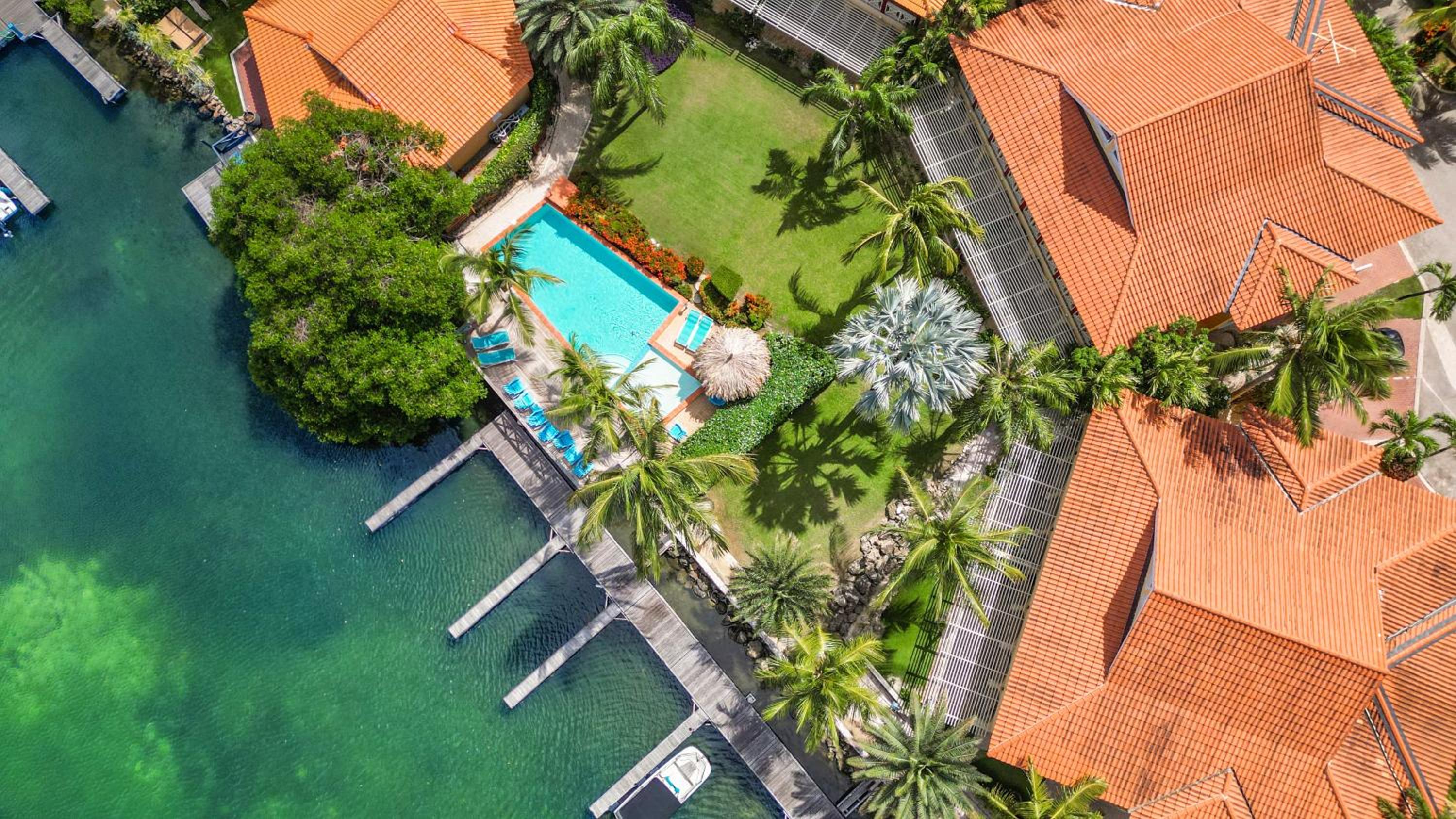 Jasmins Pikaflor Penthouse Spanish Water Jan Thiel