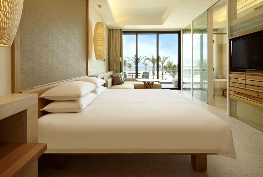Villa ocean view and apartment Da Nang "Free pick up" view 2