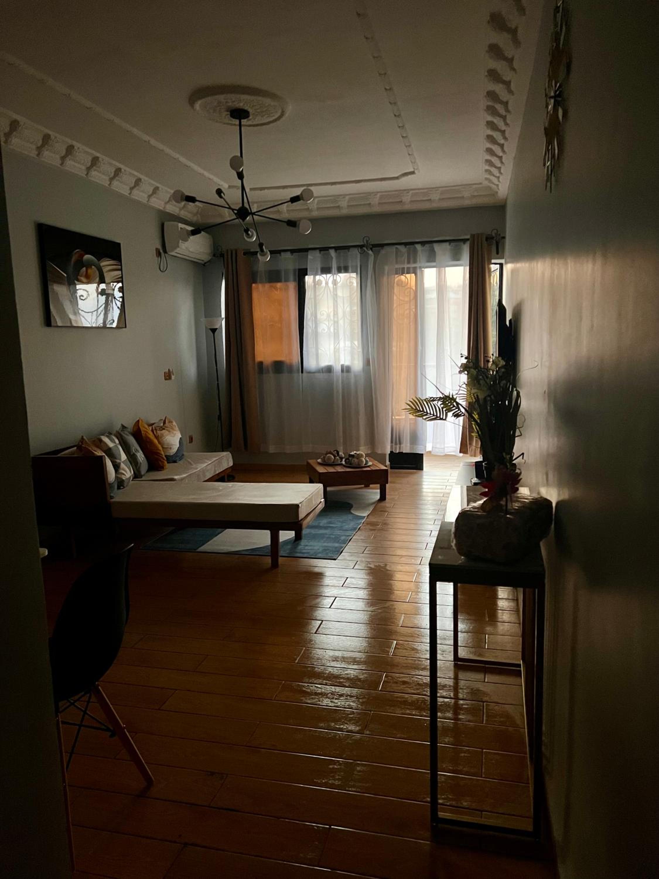 Residence Ethan Nji - Tropical Paradise