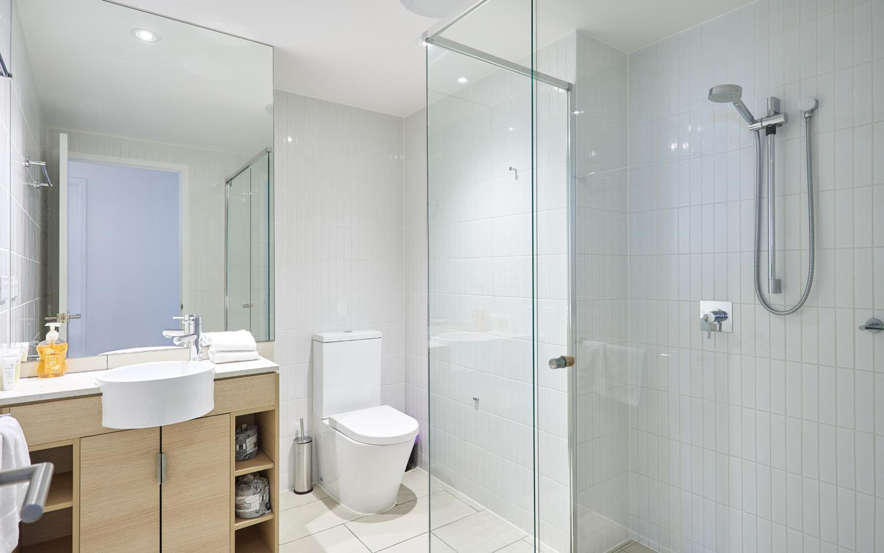 Convenient Located 2 Bedroom Apartment Next to Casino