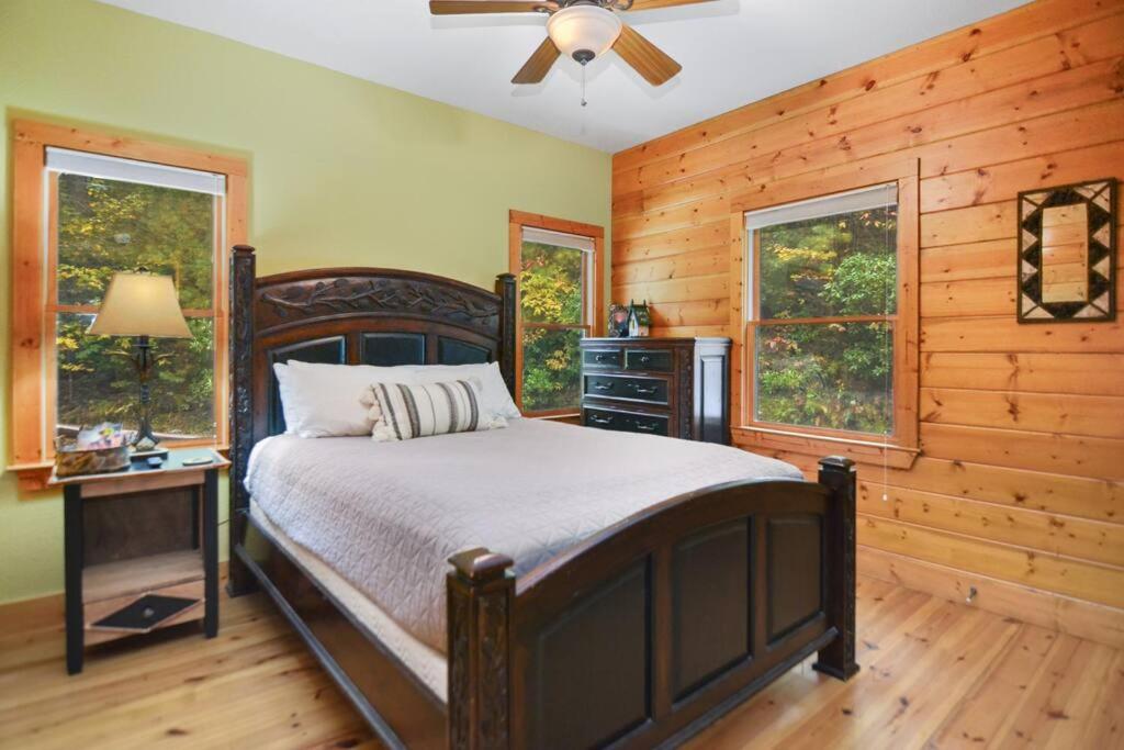 Dog Friendly! Creekside Retreat! Waterfront! view 2
