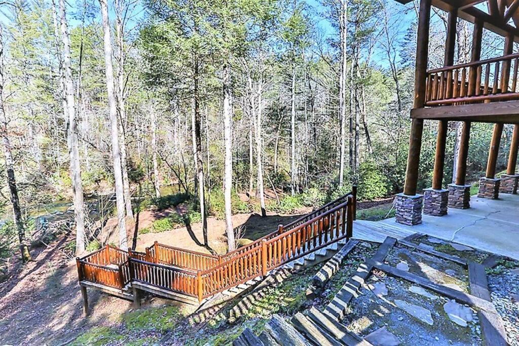 Dog Friendly! Creekside Retreat! Waterfront! view 4