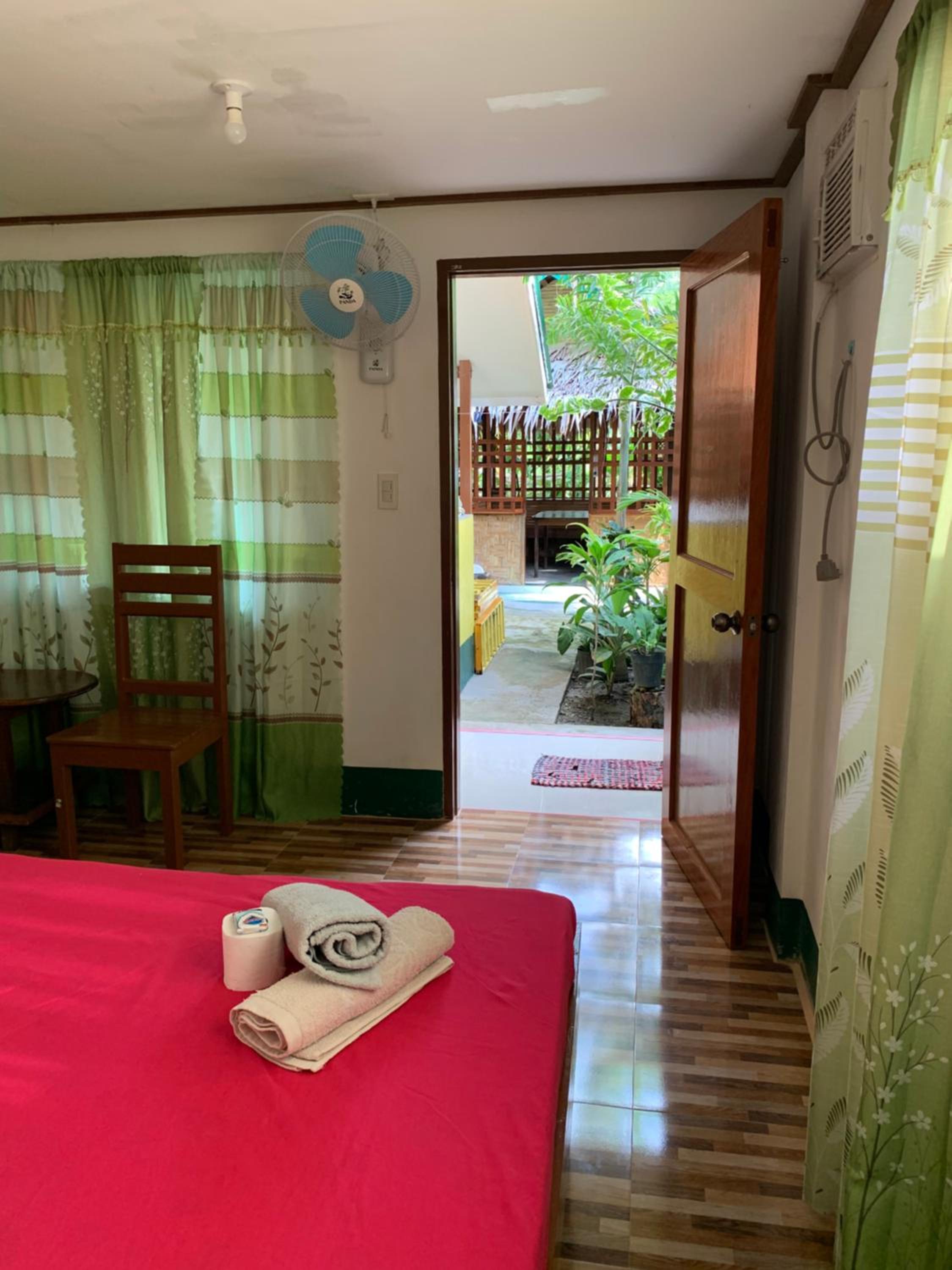 Divinagracia Cottages view 4