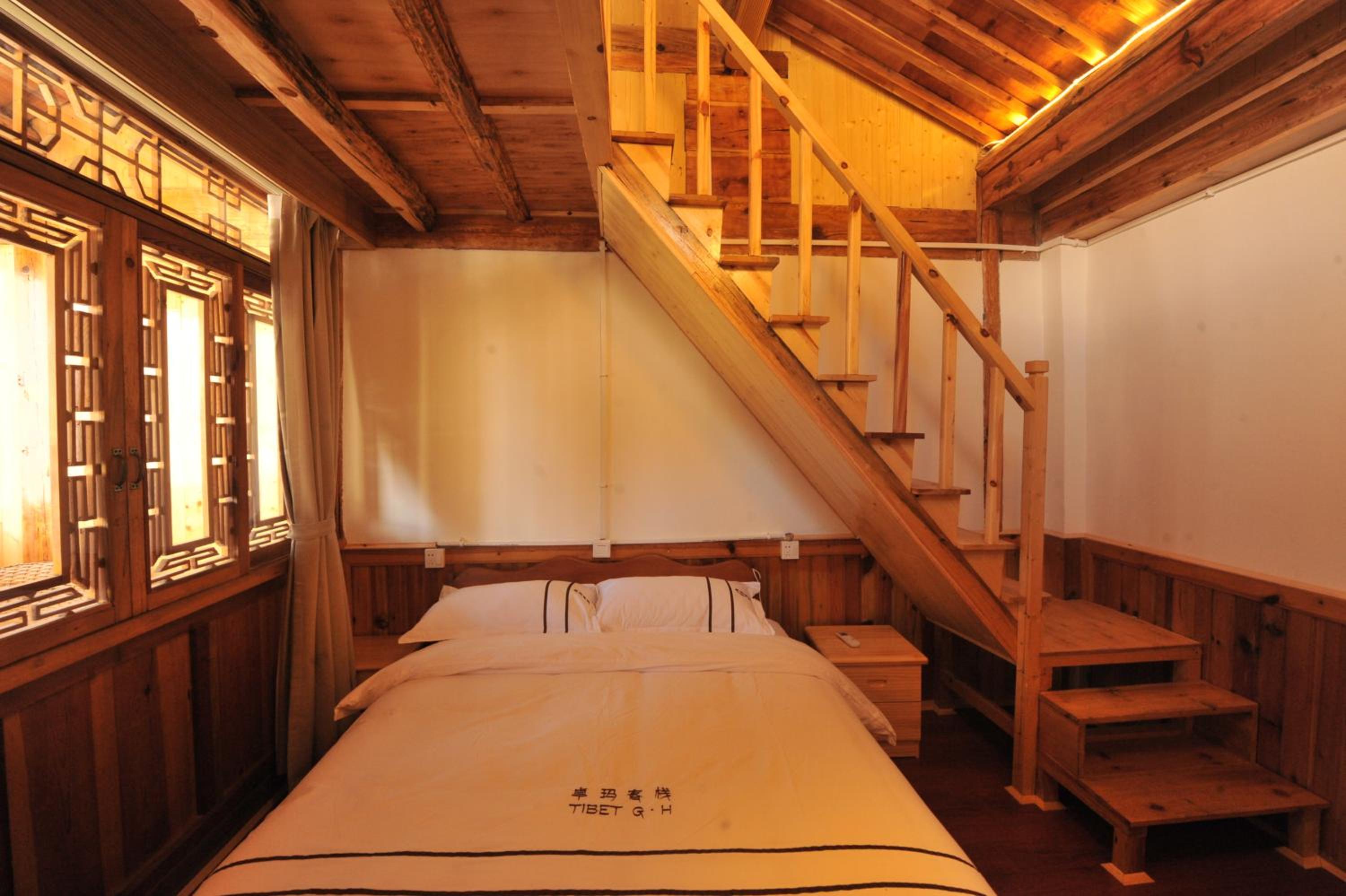 TIBET Guest house 虎跳峡卓玛客栈