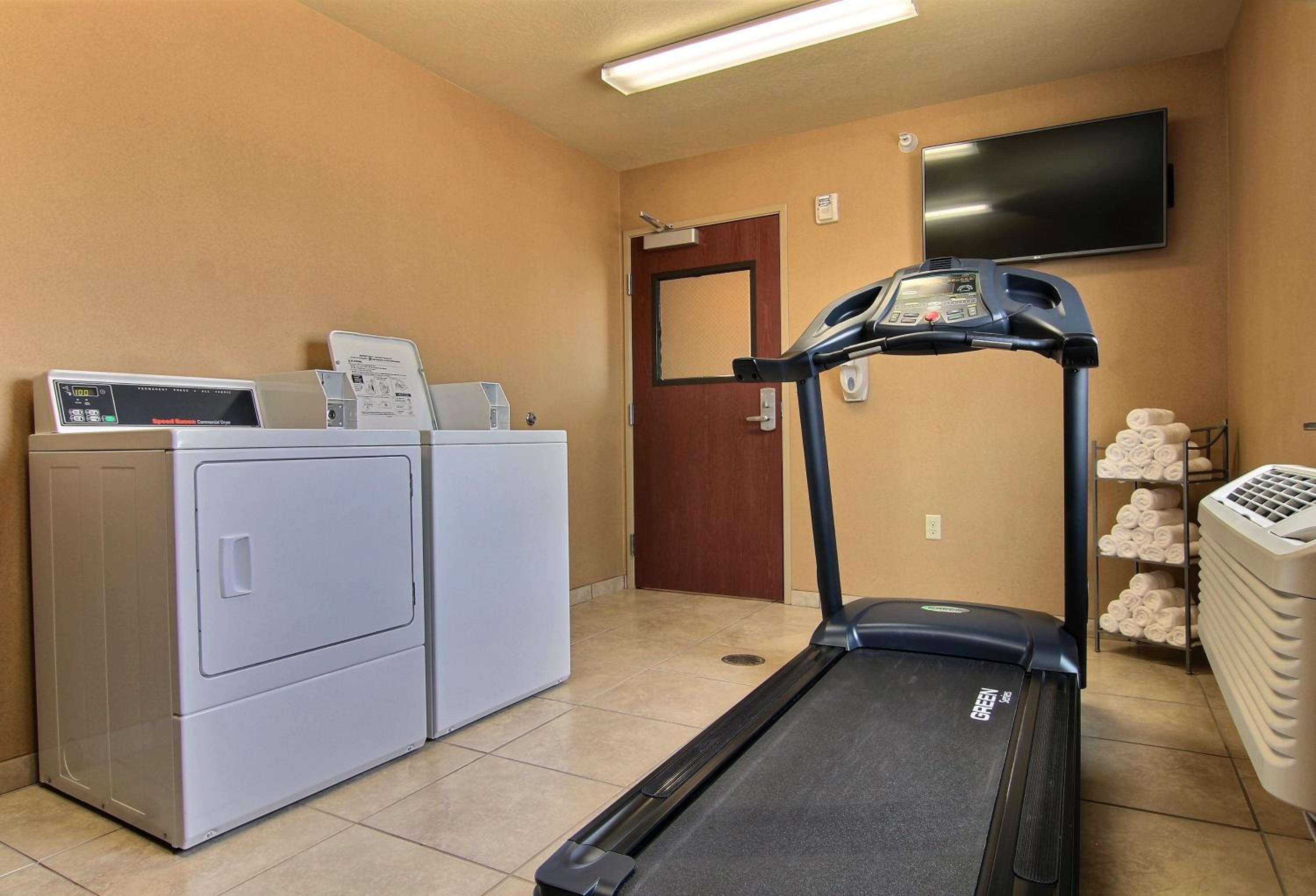 Cobblestone Inn & Suites - Linton