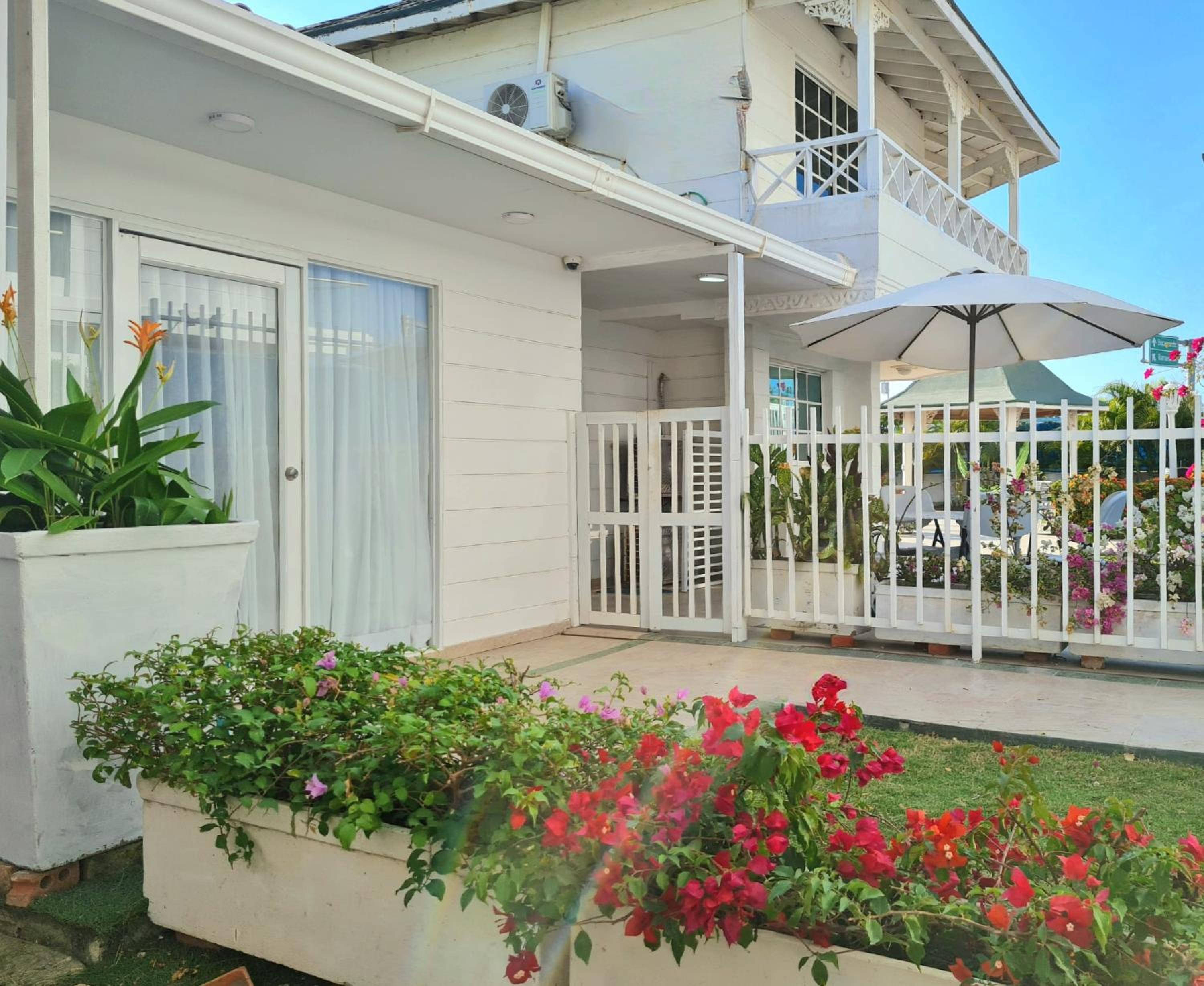 ANGELOPOLIS DEL MAR, FULL HOUSE & APARTMENTS