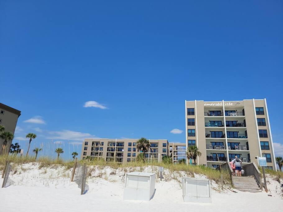 Hotel Beach Condo on Okaloosa Island Emerald Isle 6th floor 2 bedrooms and murphy bed - Image 1