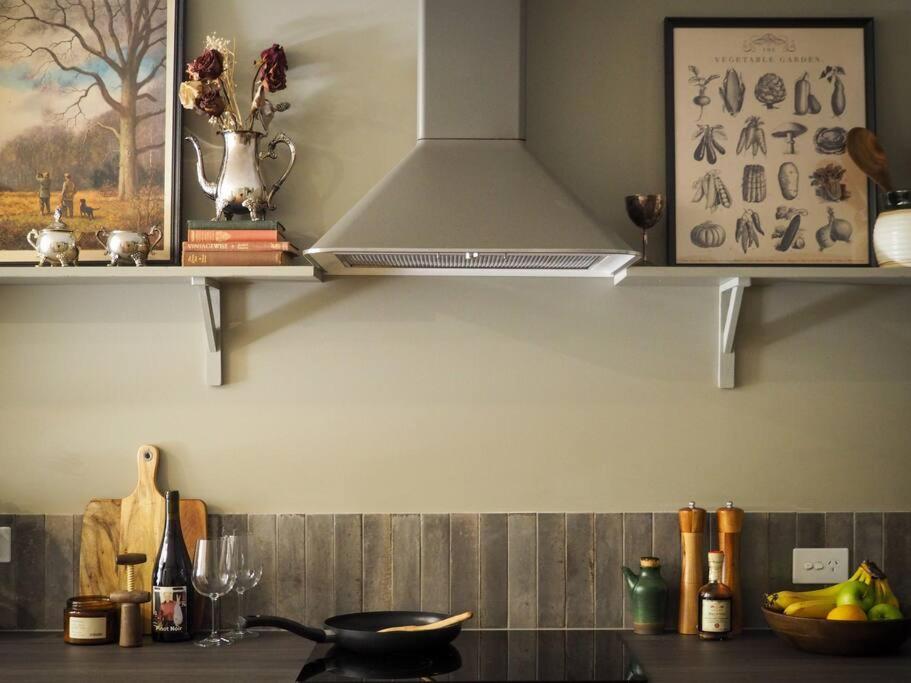 Charlie on Charlick - Fully Renovated 1BR Apt