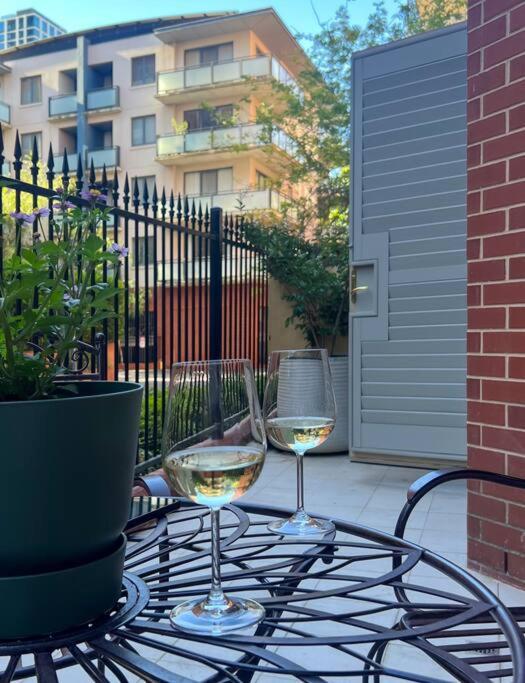 Charlie on Charlick - Fully Renovated 1BR Apt