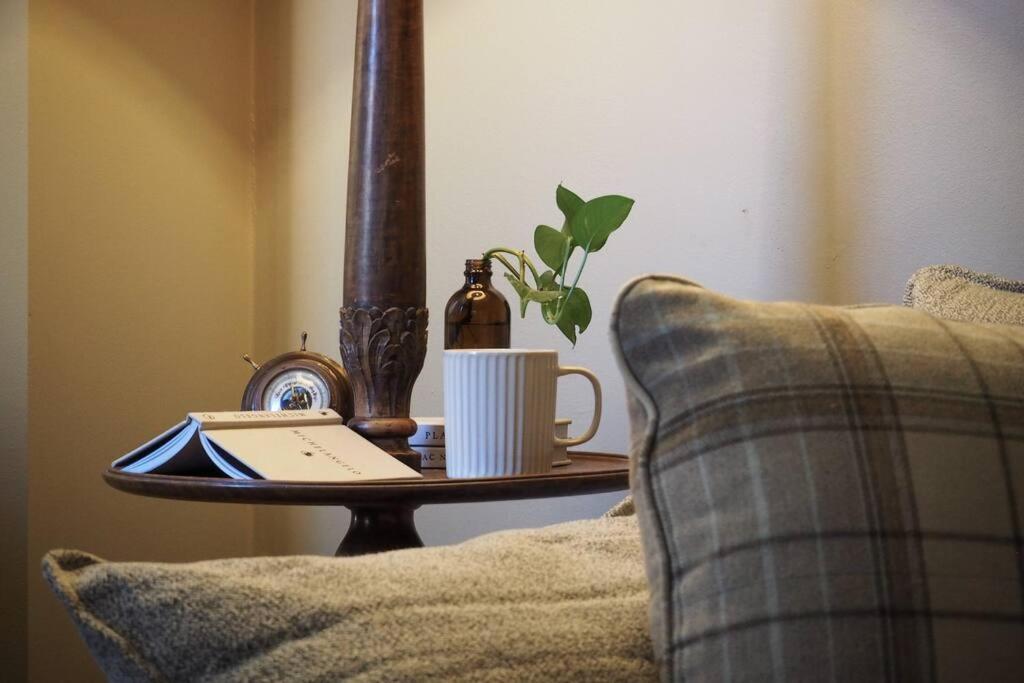 Charlie on Charlick - Fully Renovated 1BR Apt