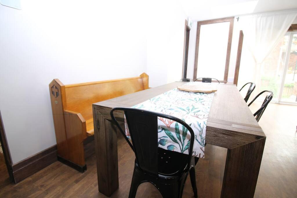 Charm & Luxury Vacation Headquarters to Downtown!